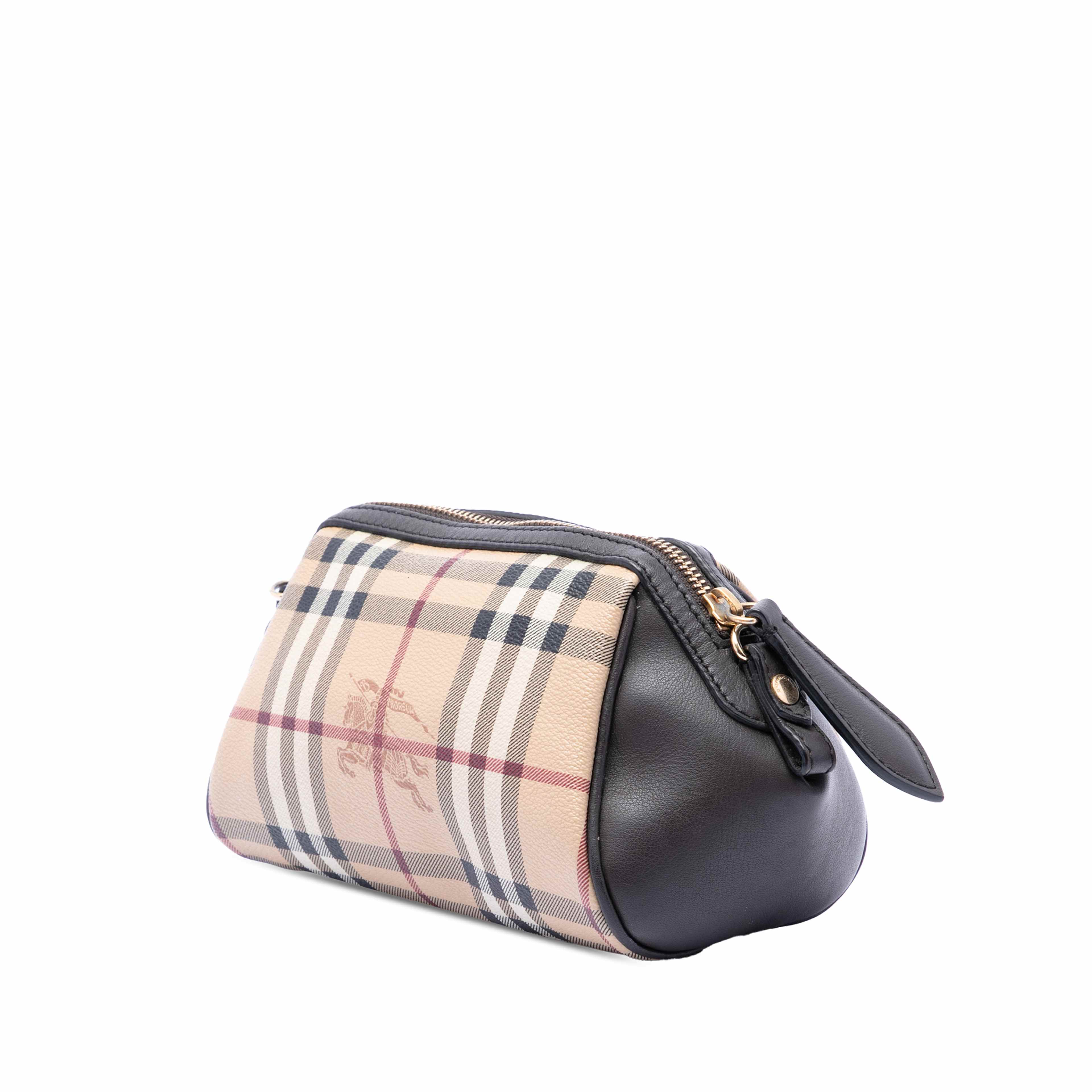 Burberry Mini Haymarket Check Coated Canvas Blaze Crossbody, från Luxclusif, i färgen beige. Klicka för att öppna bilden i stort format