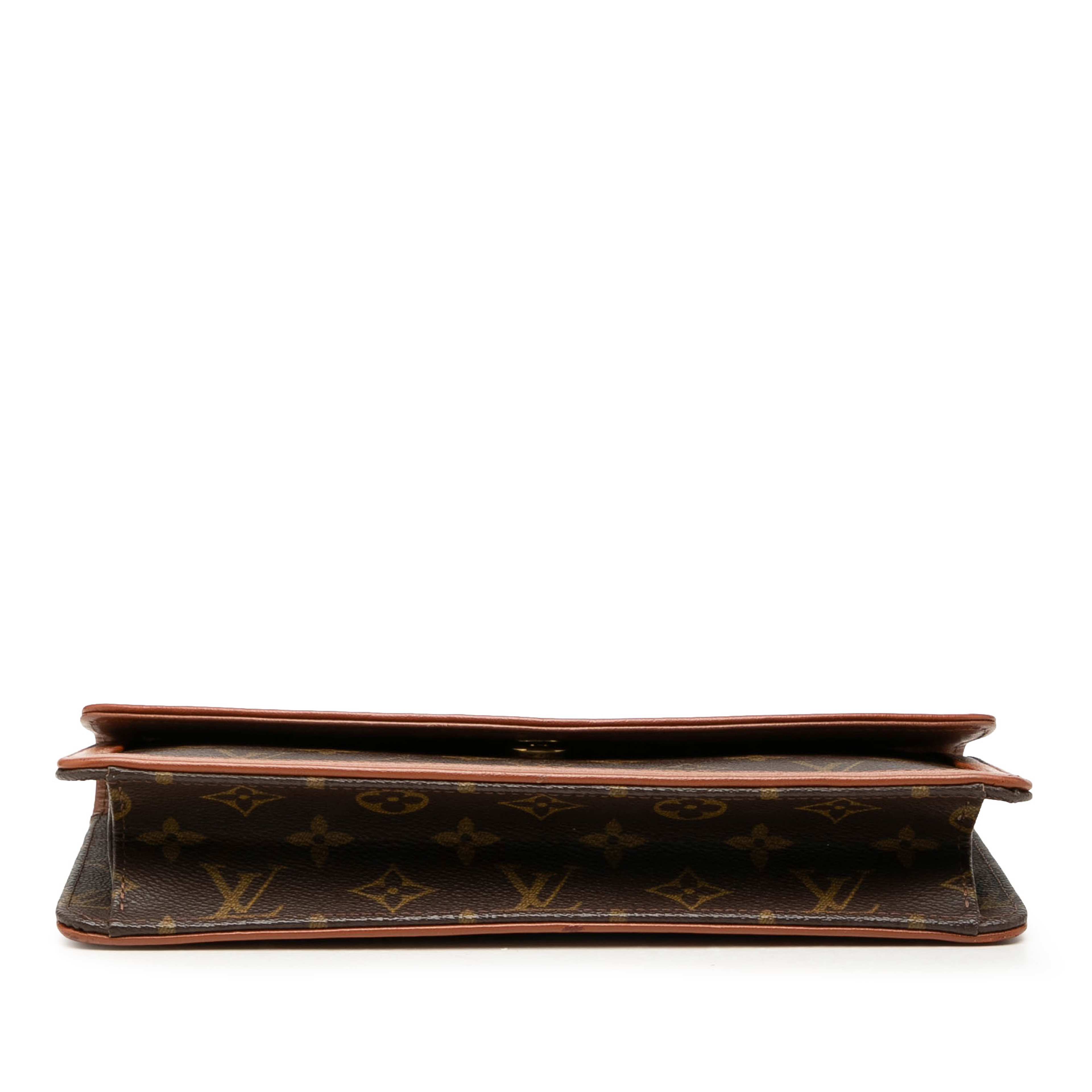 Louis Vuitton Monogram Pochette Dame Pm, från Luxclusif, i färgen brun. Klicka för att öppna bilden i stort format