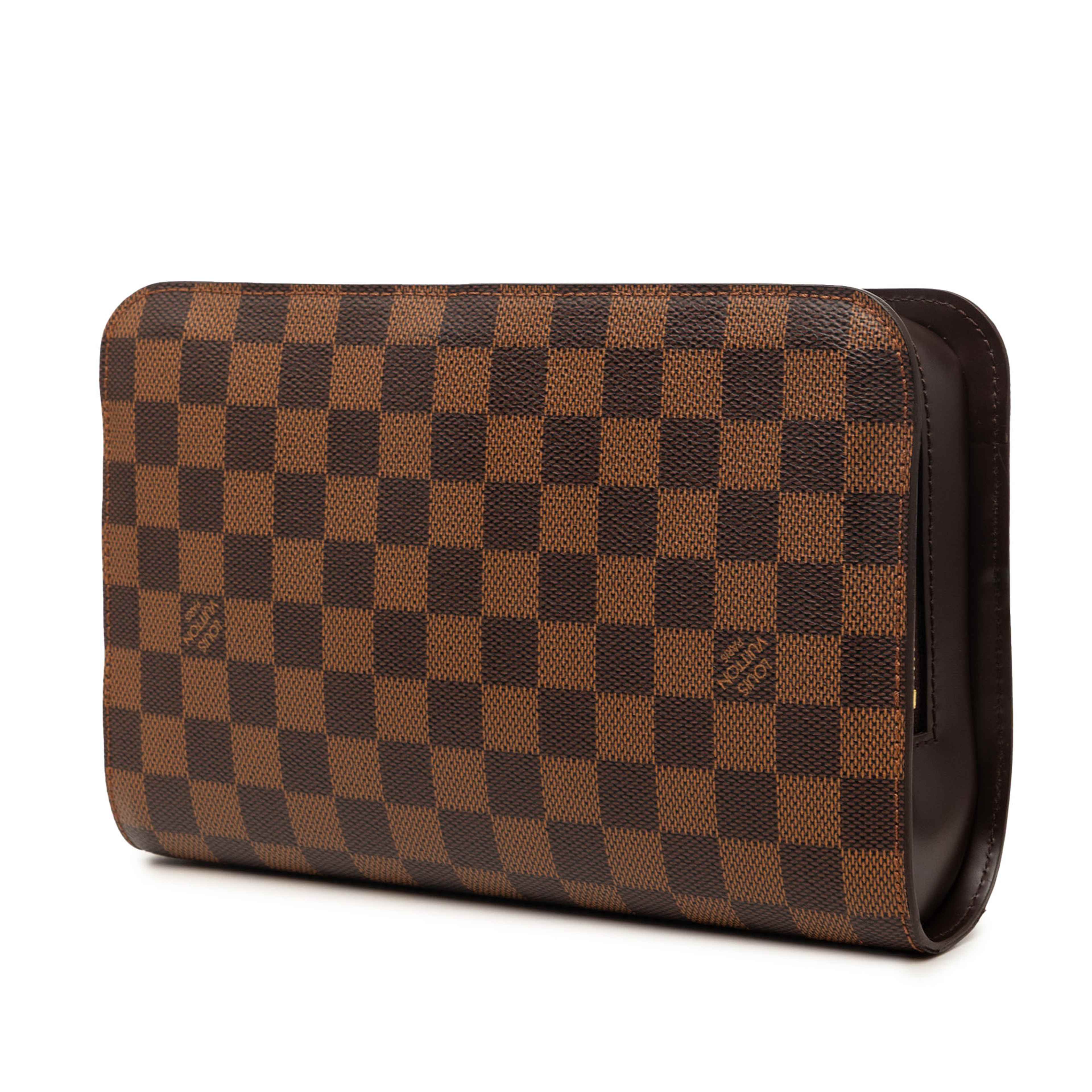 Louis Vuitton Damier Ebene Saint Louis Pochette, från Luxclusif, i färgen brun. Klicka för att öppna bilden i stort format