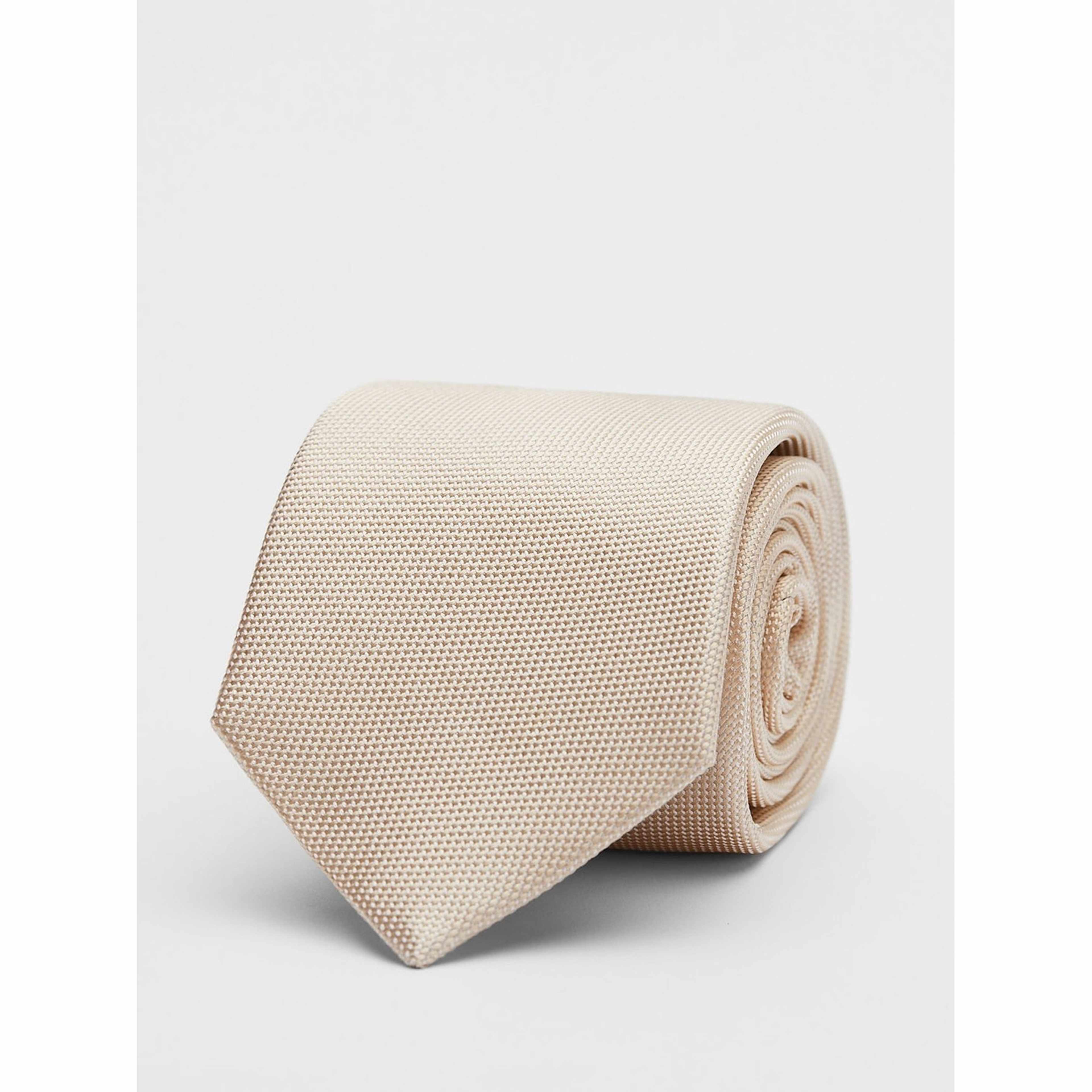 Tie Structure