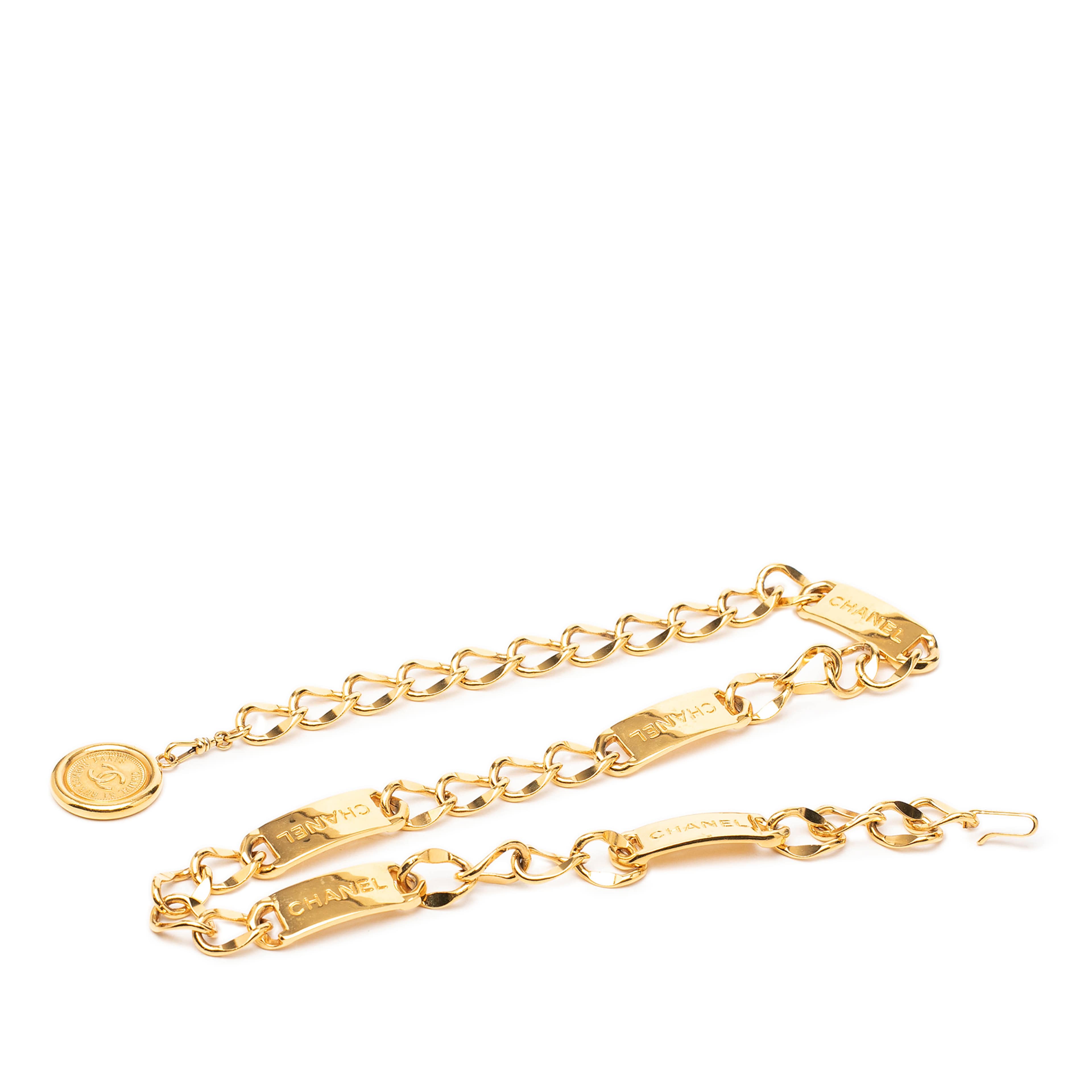 Chanel Cc Gold Plated Medallion Chain Belt, från Luxclusif, i färgen gold. Klicka för att öppna bilden i stort format