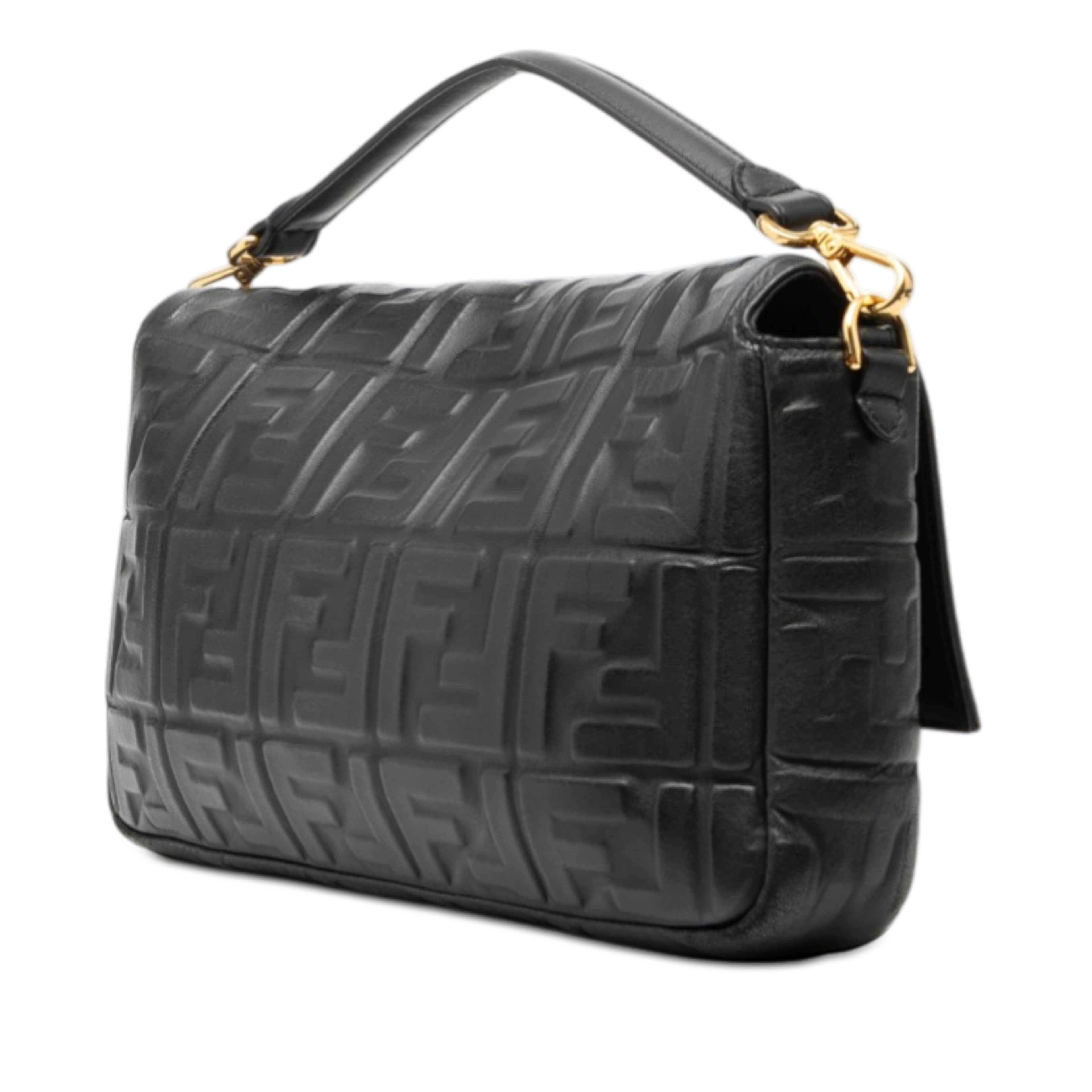 Fendi Large Zucca Embossed Leather Baguette Satchel, från Luxclusif, i färgen black. Klicka för att öppna bilden i stort format