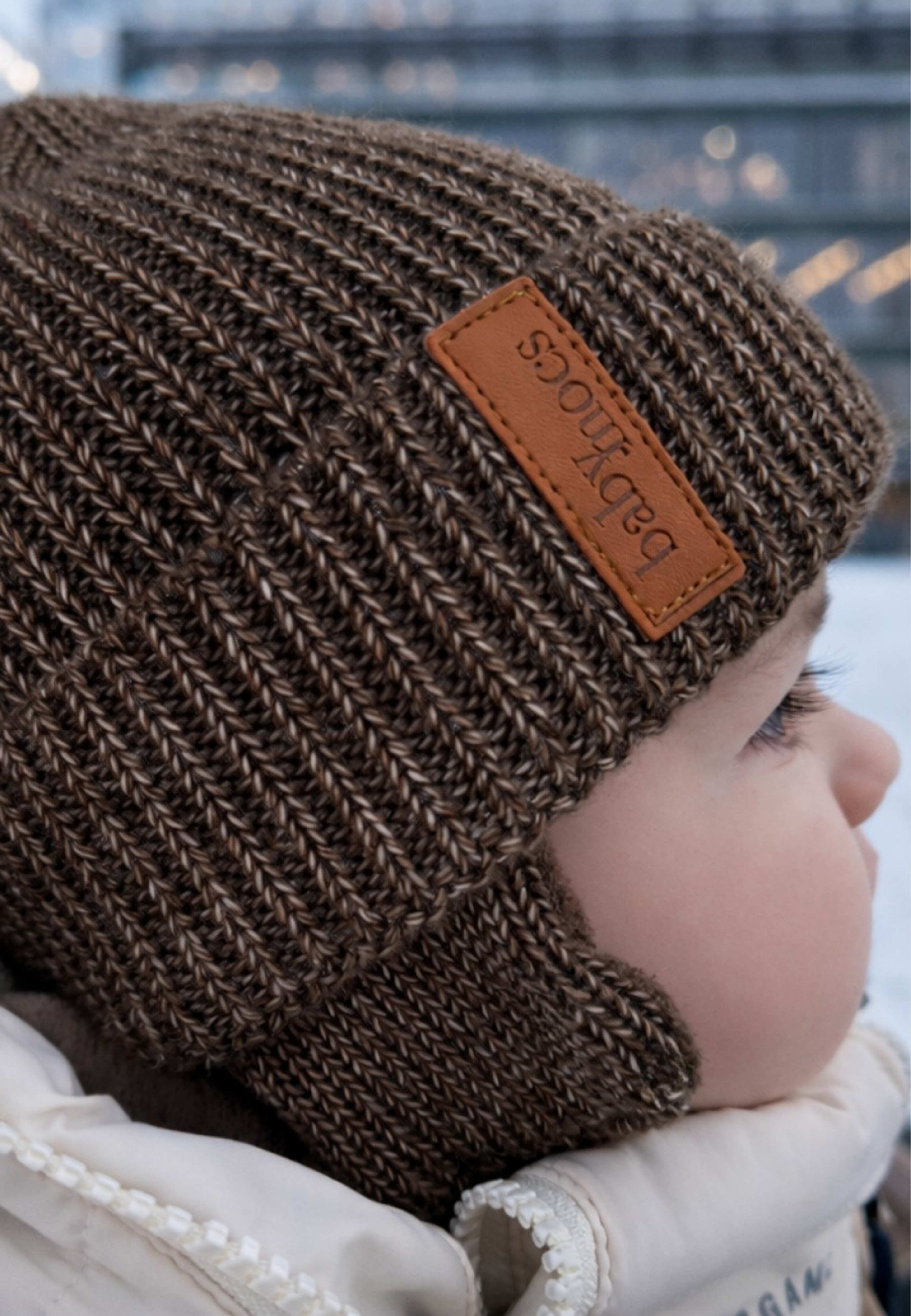 Earflap Beanie, från BabyMocs, i färgen grey. Klicka för att öppna bilden i stort format