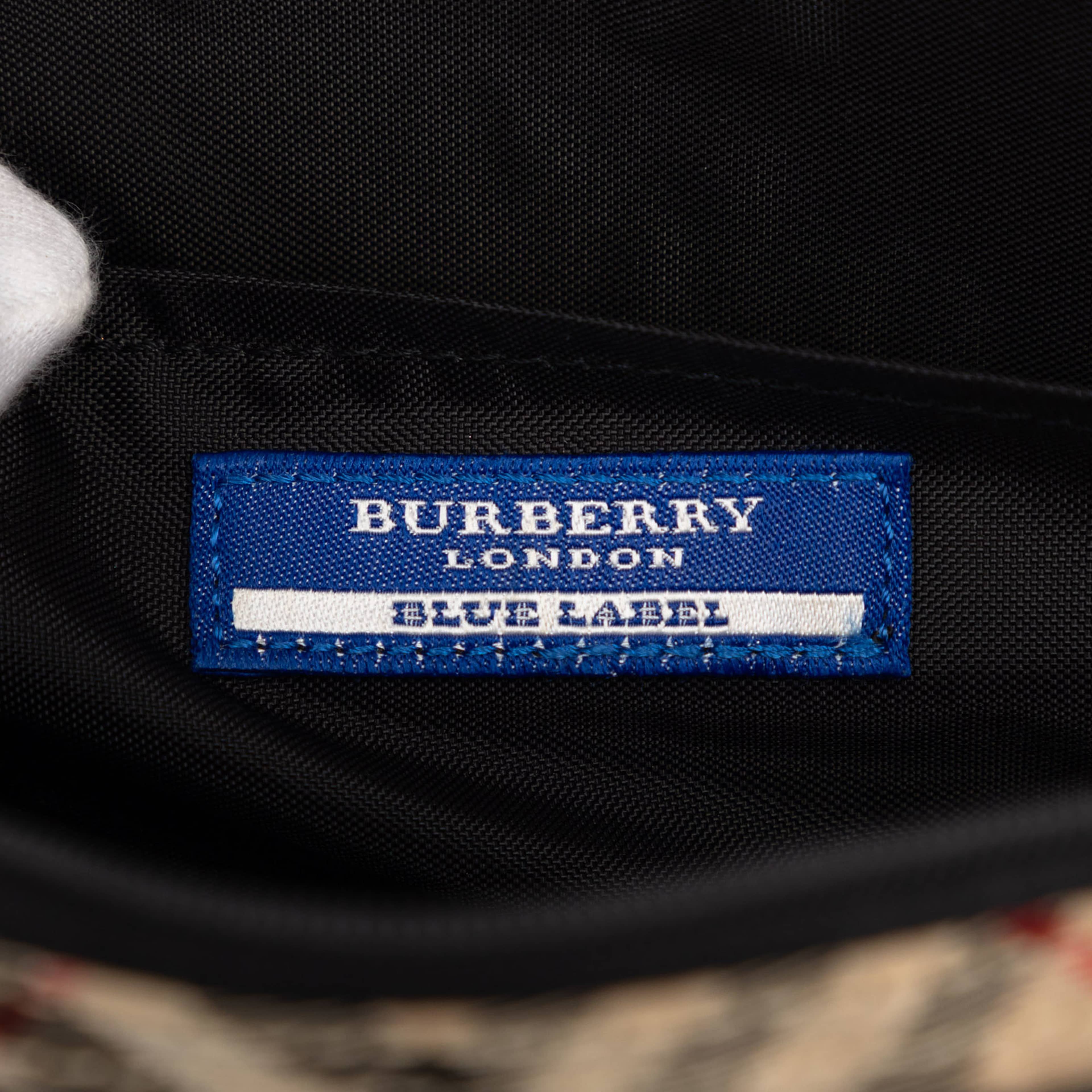 Burberry Nova Check Canvas Handbag, från Luxclusif, i färgen beige. Klicka för att öppna bilden i stort format