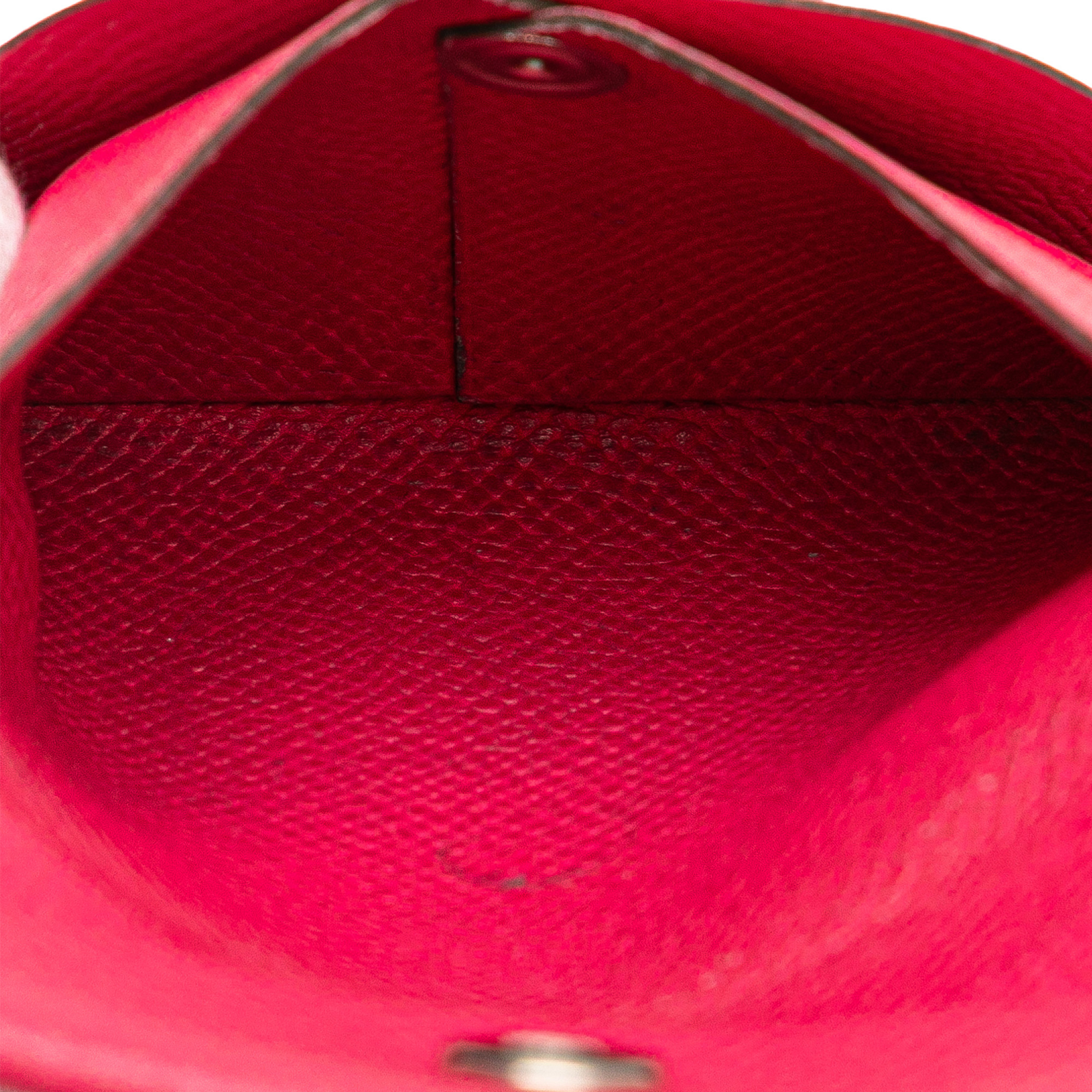 Hermès Epsom Bastia Coin Pouch, från Luxclusif, i färgen hot pink. Klicka för att öppna bilden i stort format