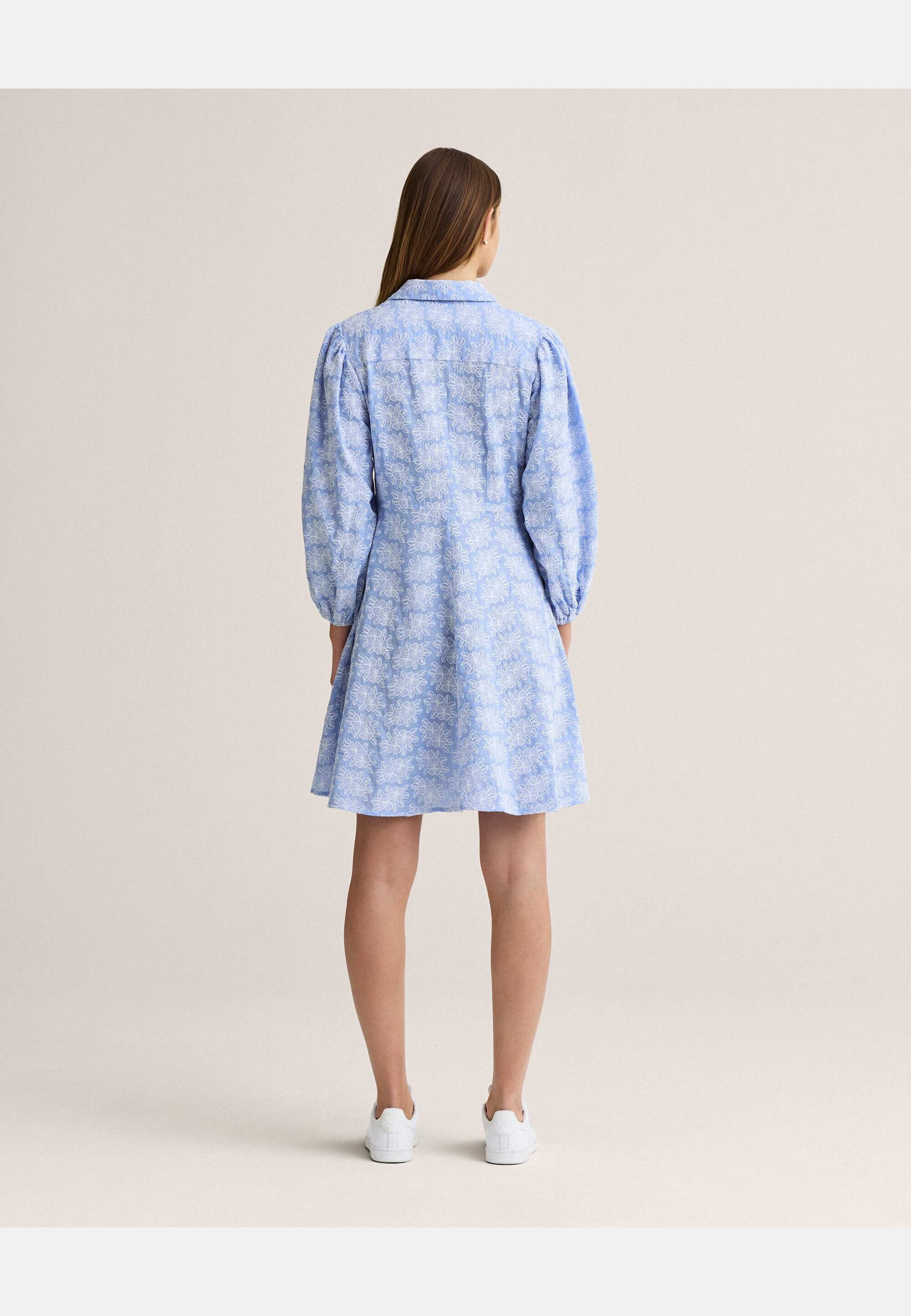 Alicia Dress, från Newhouse, i färgen ljusblå. Klicka för att öppna bilden i stort format