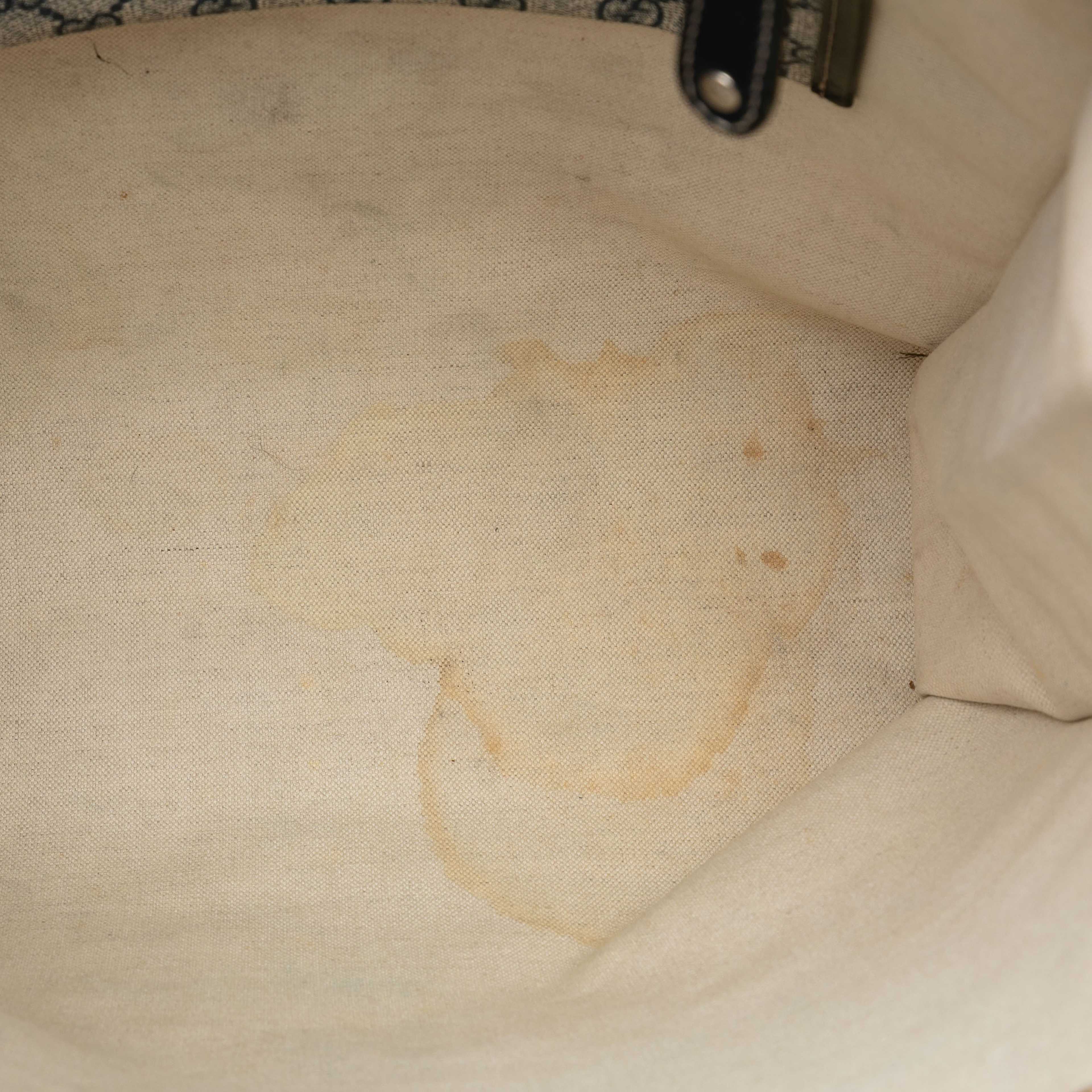 Gucci Gg Supreme Web Tote, från Luxclusif, i färgen beige. Klicka för att öppna bilden i stort format