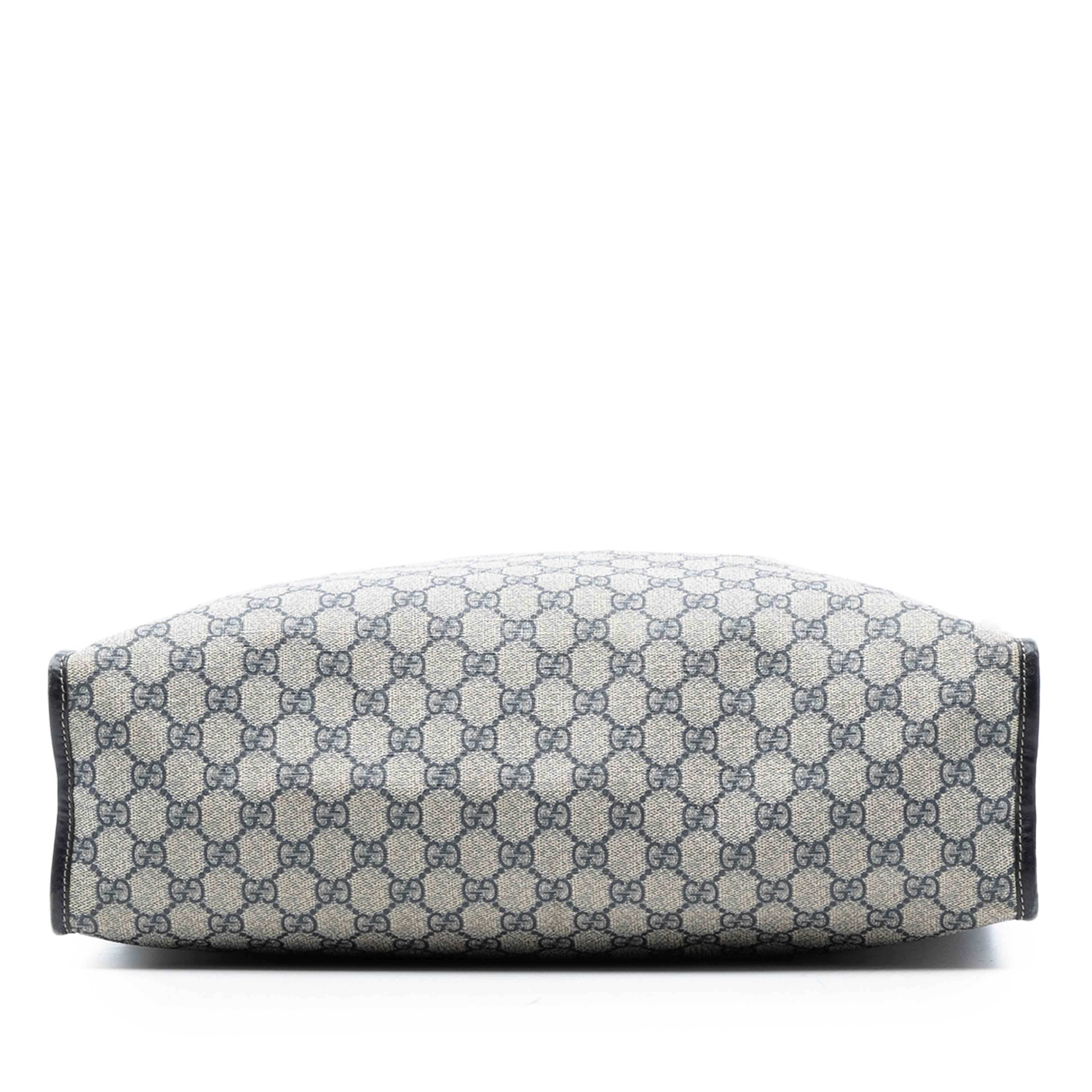 Gucci Gg Supreme Web Tote, från Luxclusif, i färgen beige. Klicka för att öppna bilden i stort format