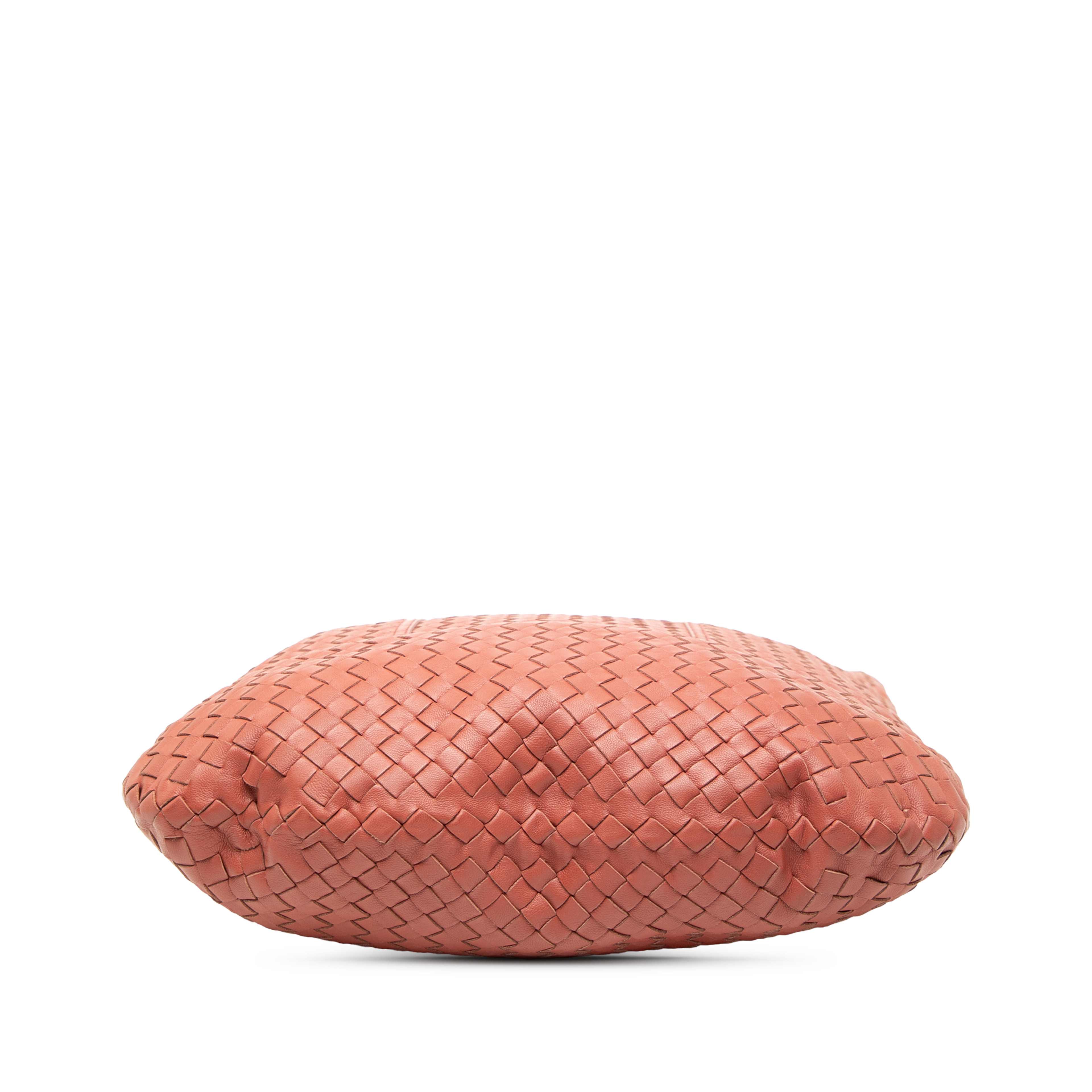 Bottega Veneta Nappa Intrecciato Tote, från Luxclusif, i färgen orange. Klicka för att öppna bilden i stort format