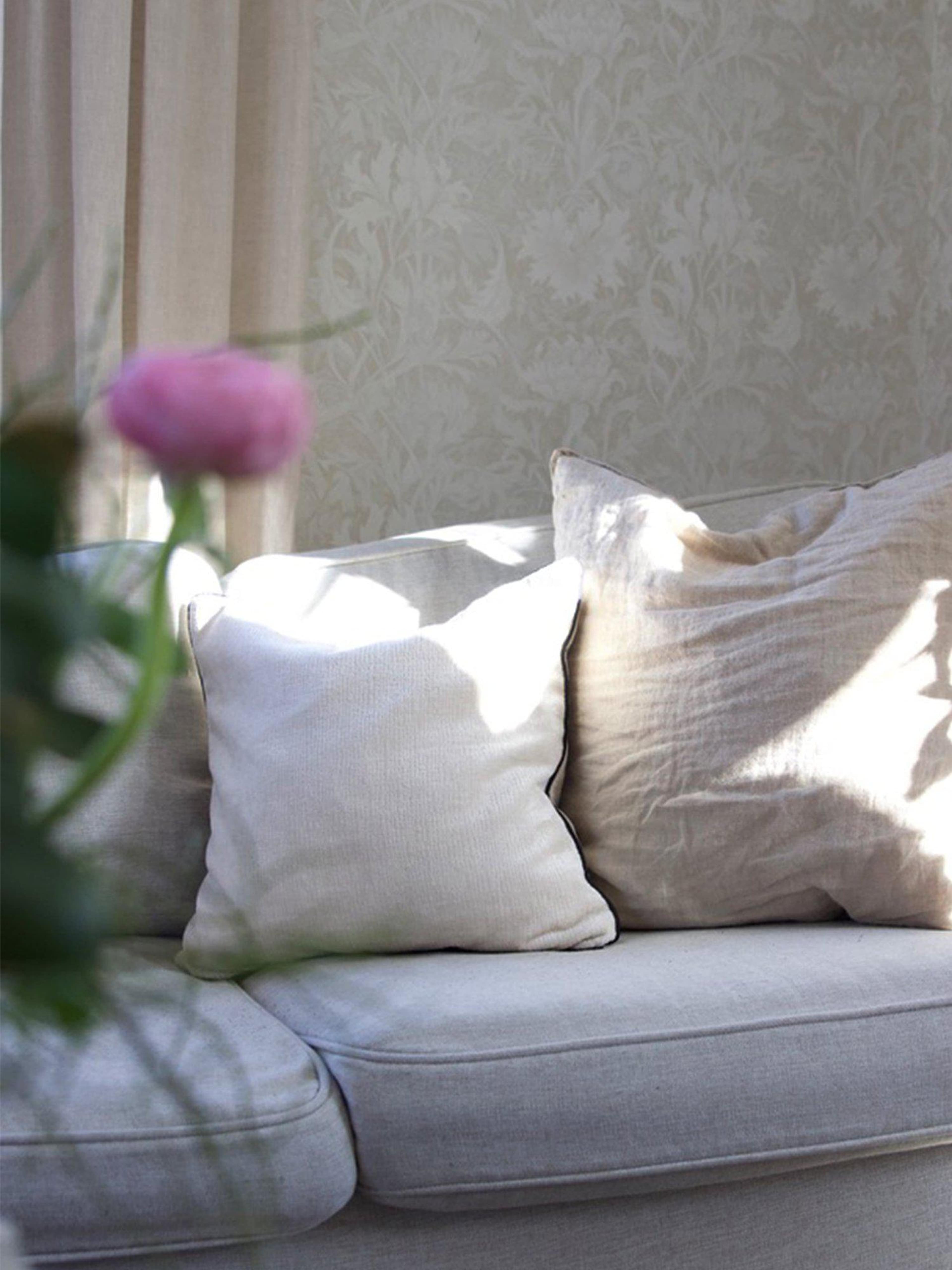 Duni Kuddfodral, från Svanefors, i färgen offwhite. Klicka för att öppna bilden i stort format