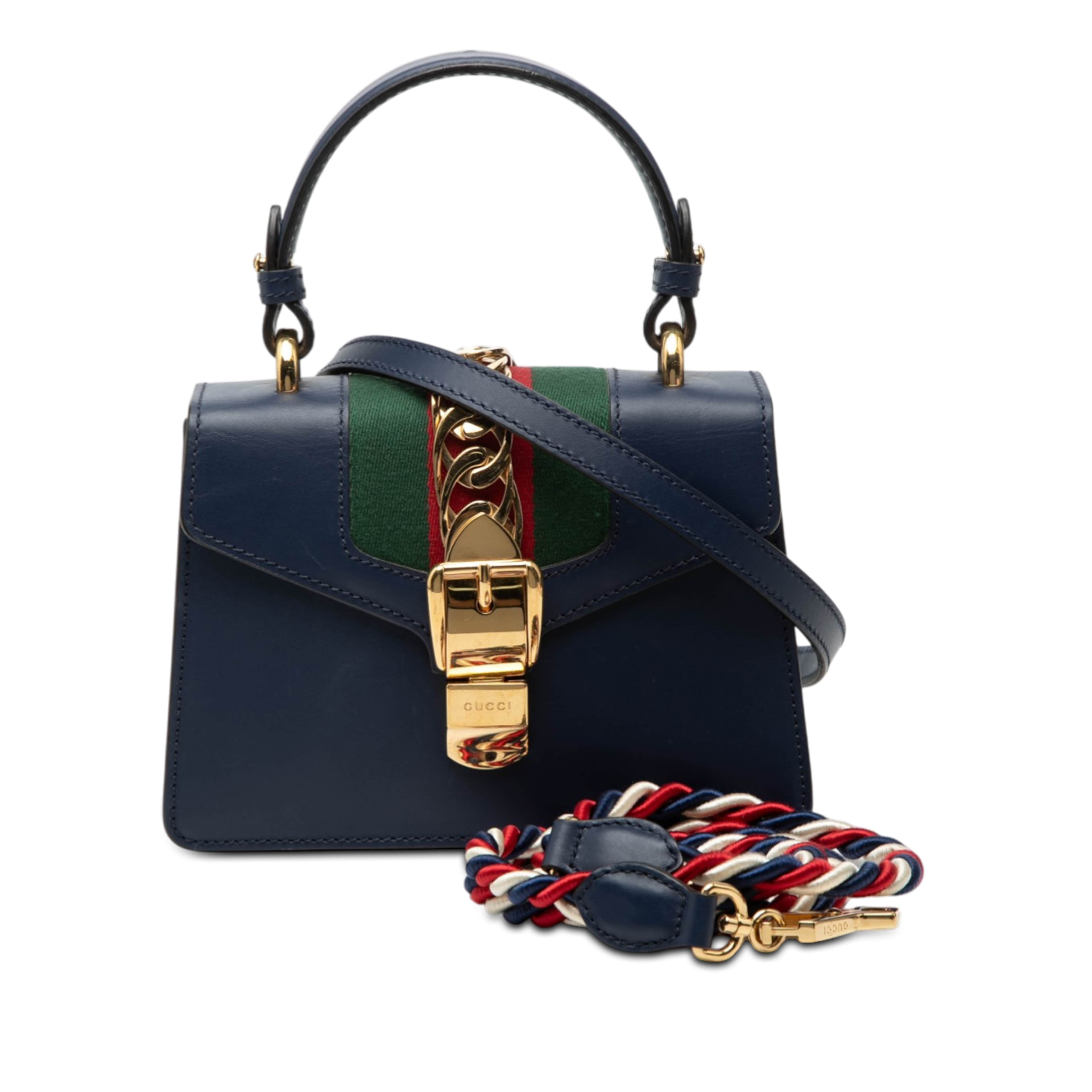 Gucci Mini Leather Sylvie Satchel, från Luxclusif, i färgen blå. Klicka för att öppna bilden i stort format