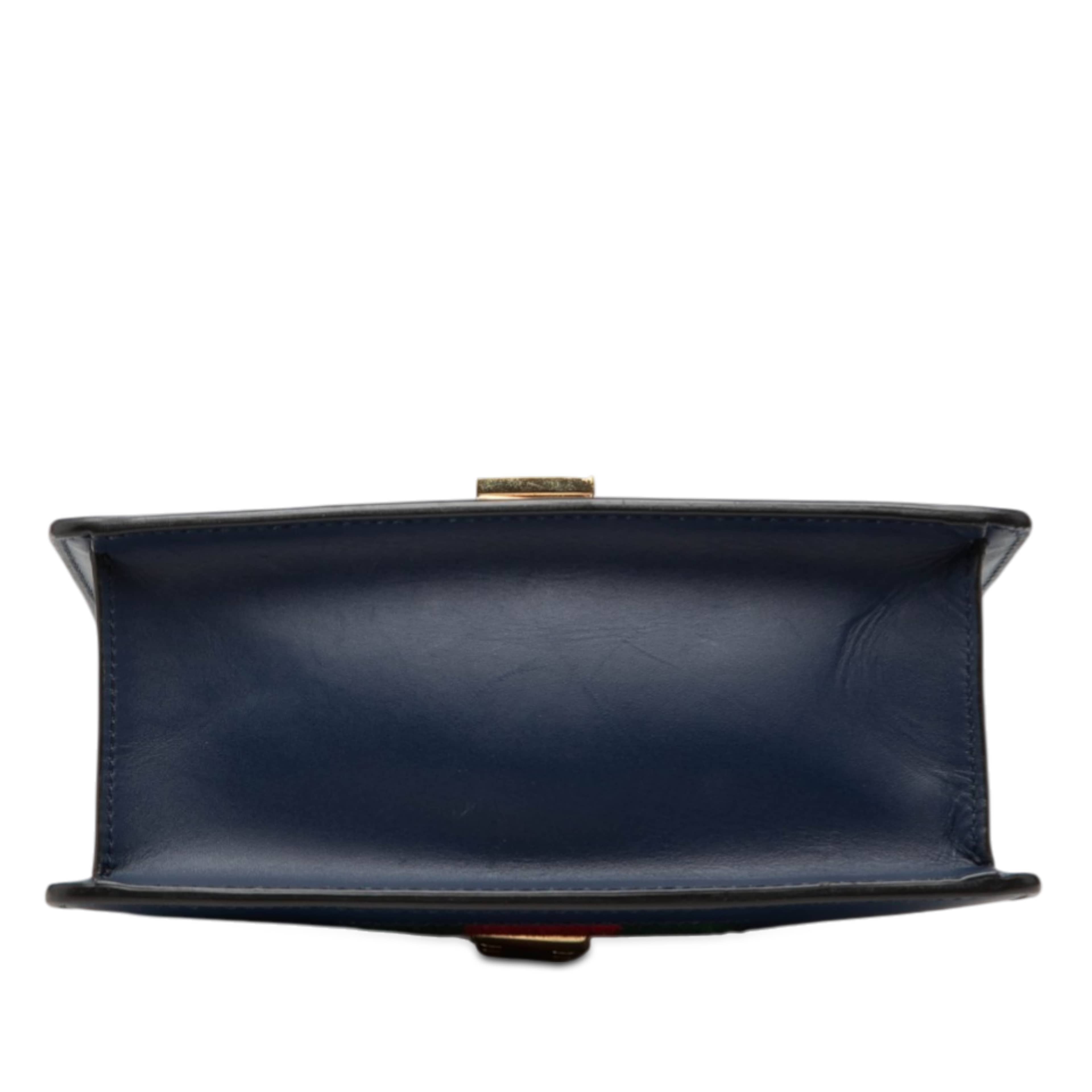 Gucci Mini Leather Sylvie Satchel, från Luxclusif, i färgen navy. Klicka för att öppna bilden i stort format
