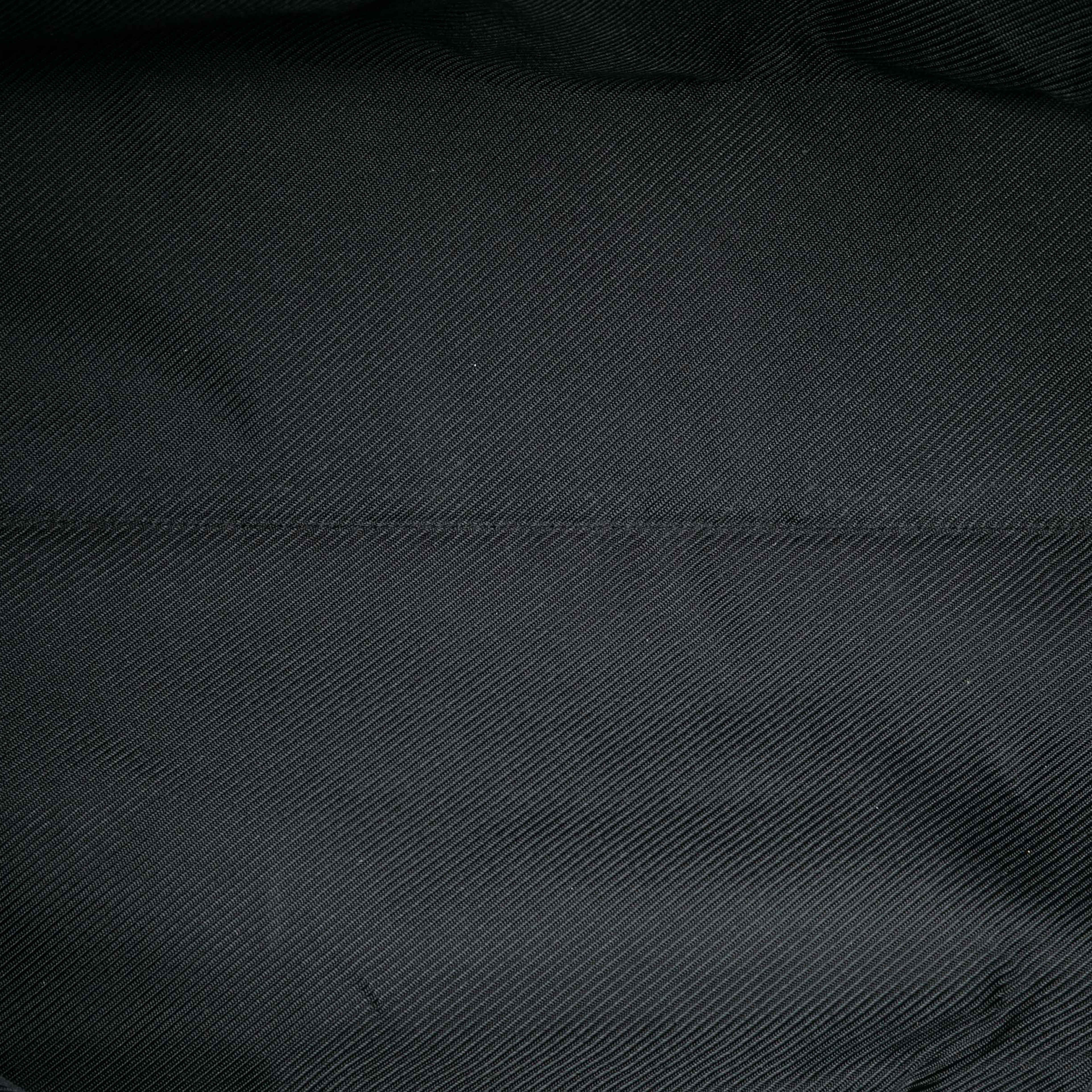 Gucci Gg Canvas Web Tote, från Luxclusif, i färgen svart. Klicka för att öppna bilden i stort format