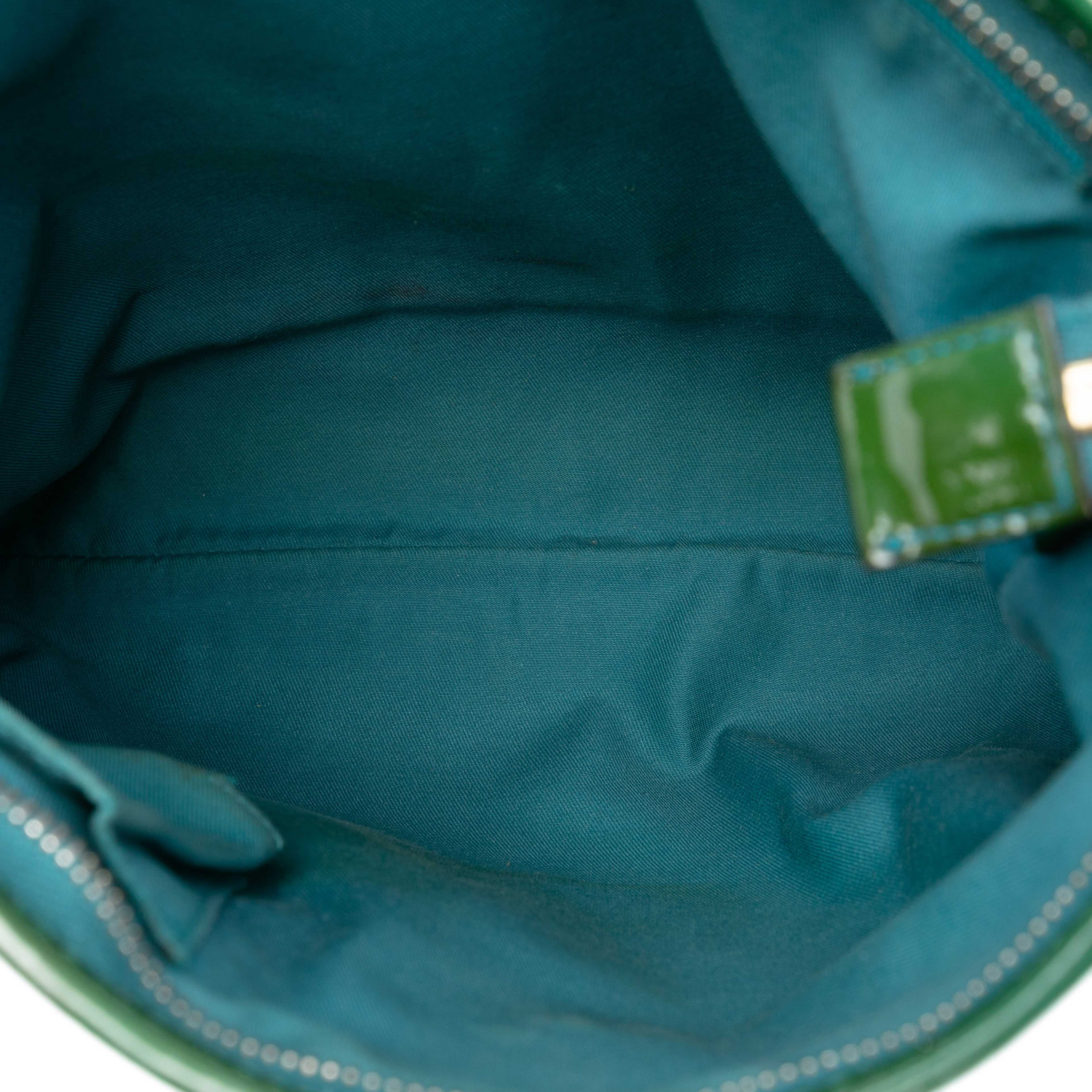 Gucci Gg Canvas Abbey D Ring Crossbody, från Luxclusif, i färgen beige. Klicka för att öppna bilden i stort format