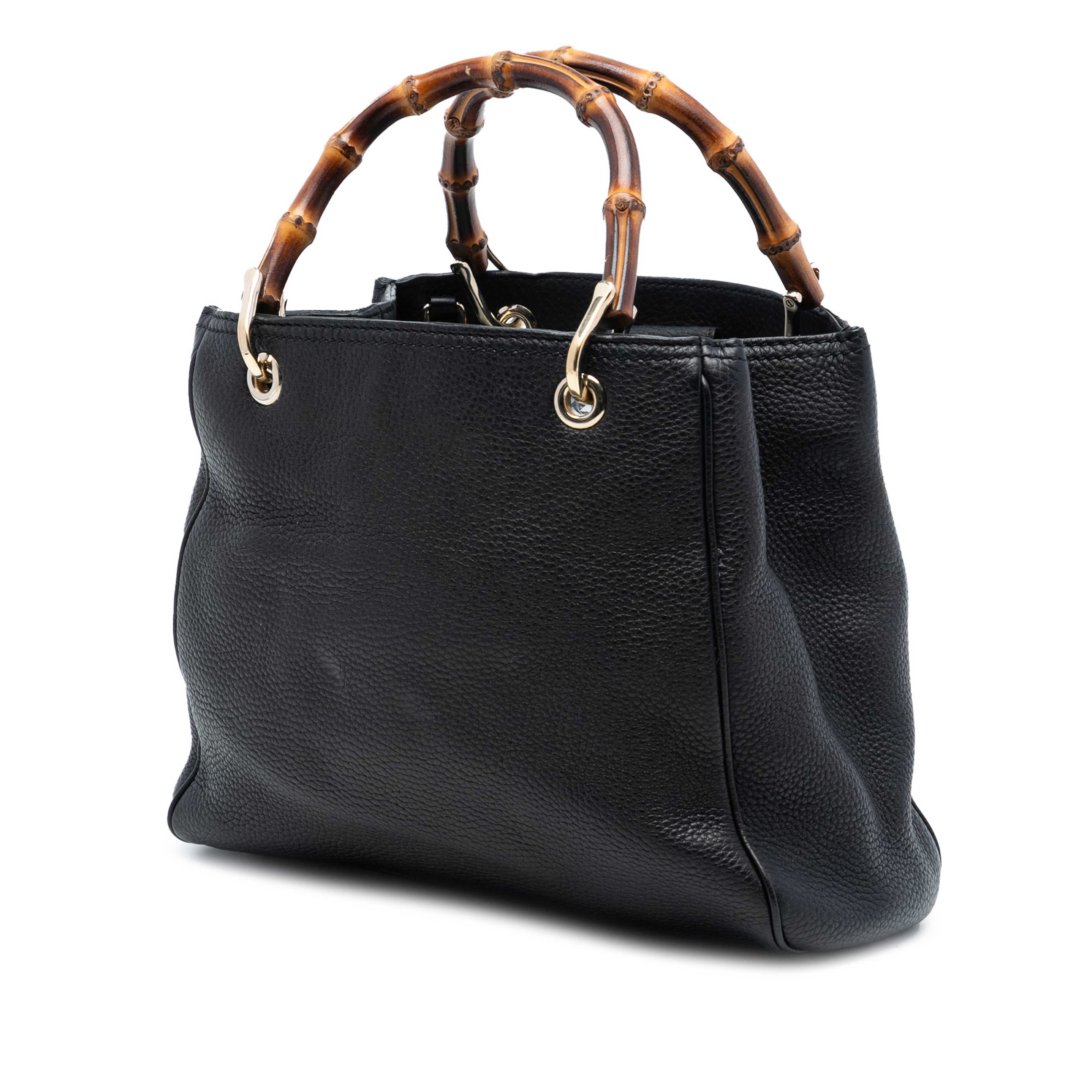 Gucci Small Calfskin Bamboo Shopper Satchel, från Luxclusif, i färgen black. Klicka för att öppna bilden i stort format