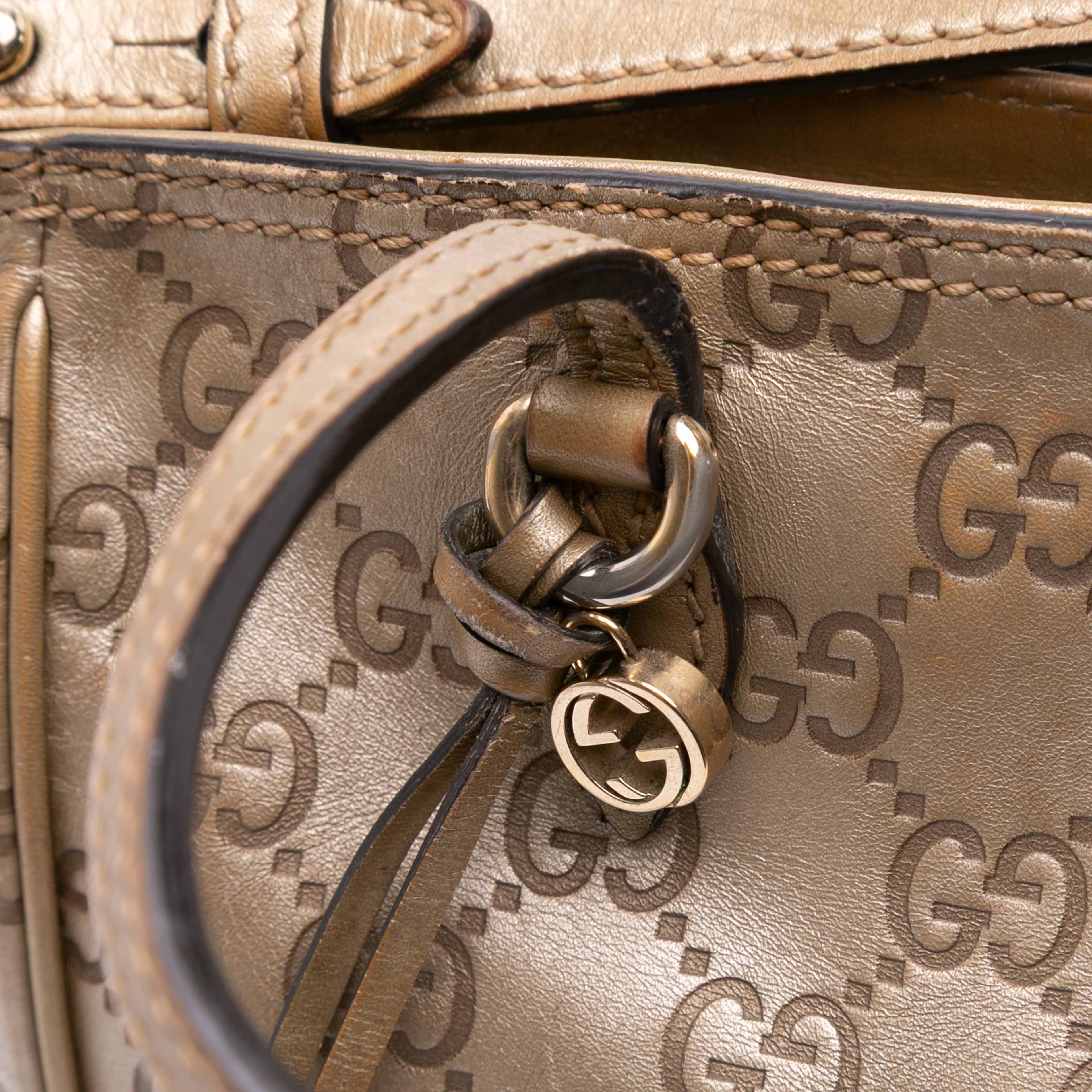 Gucci Small Guccissima Bree Satchel, från Luxclusif, i färgen guld. Klicka för att öppna bilden i stort format