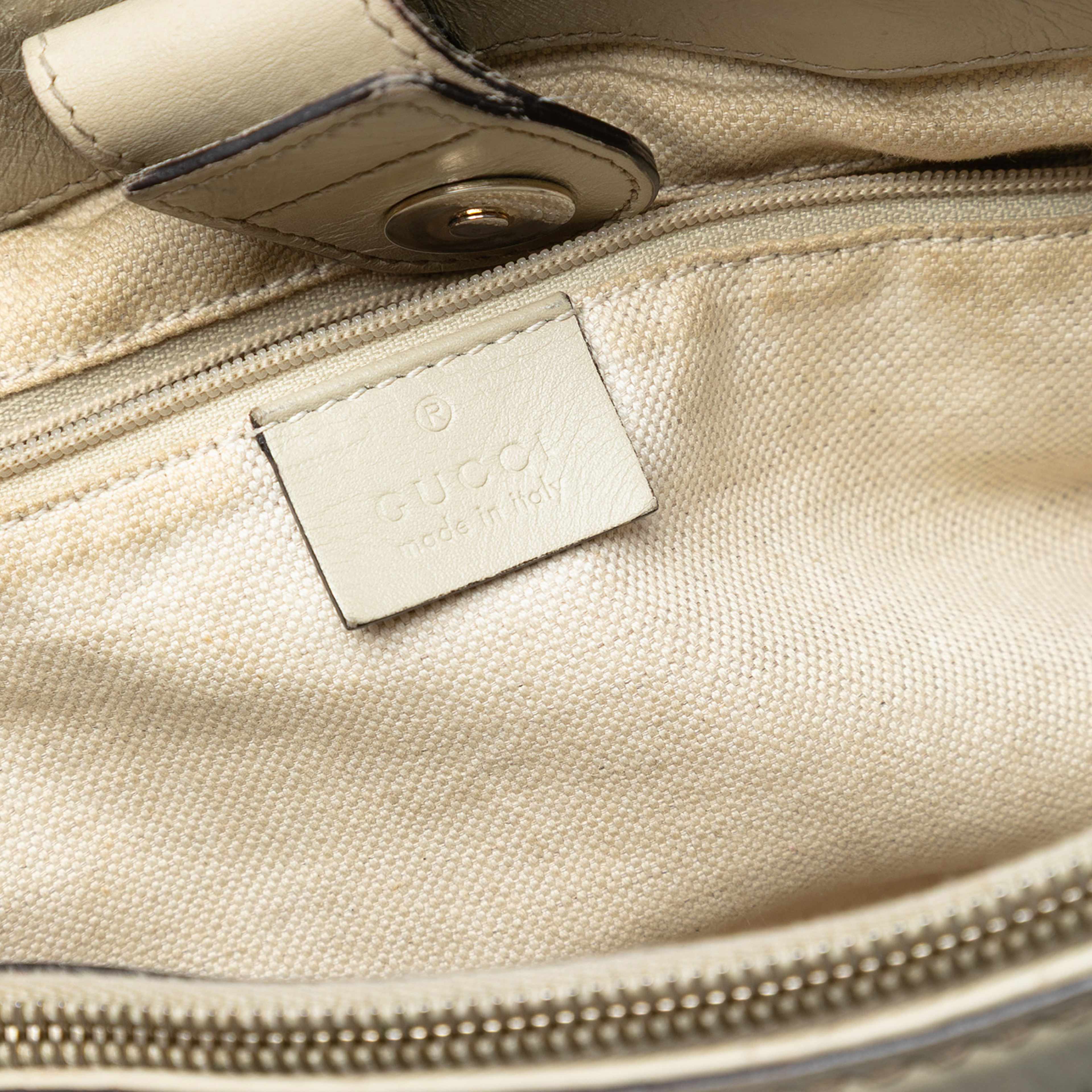 Gucci Gg Canvas Sukey Tote, från Luxclusif, i färgen light brown. Klicka för att öppna bilden i stort format