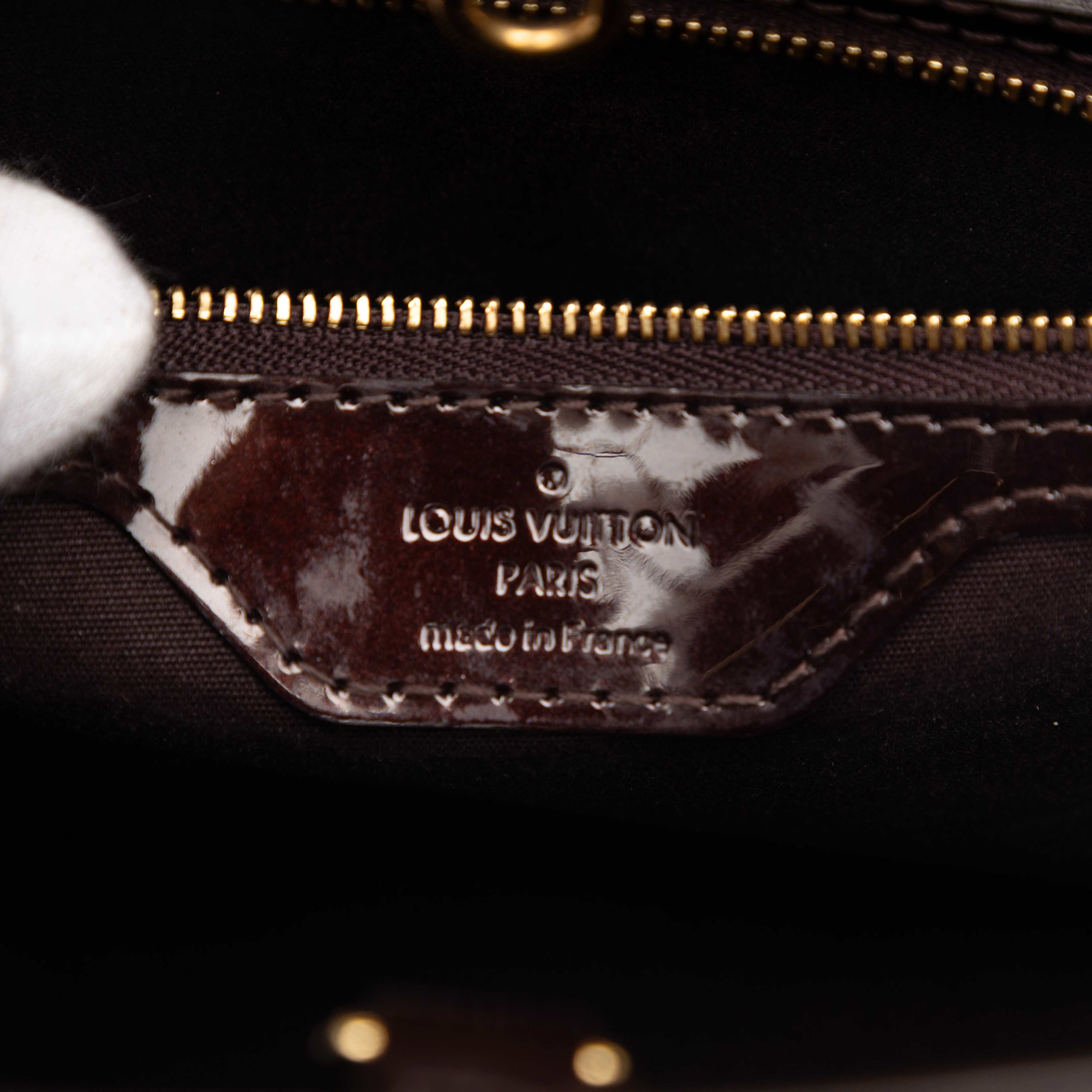 Louis Vuitton Monogram Vernis Avalon Mm, från Luxclusif, i färgen purpur. Klicka för att öppna bilden i stort format