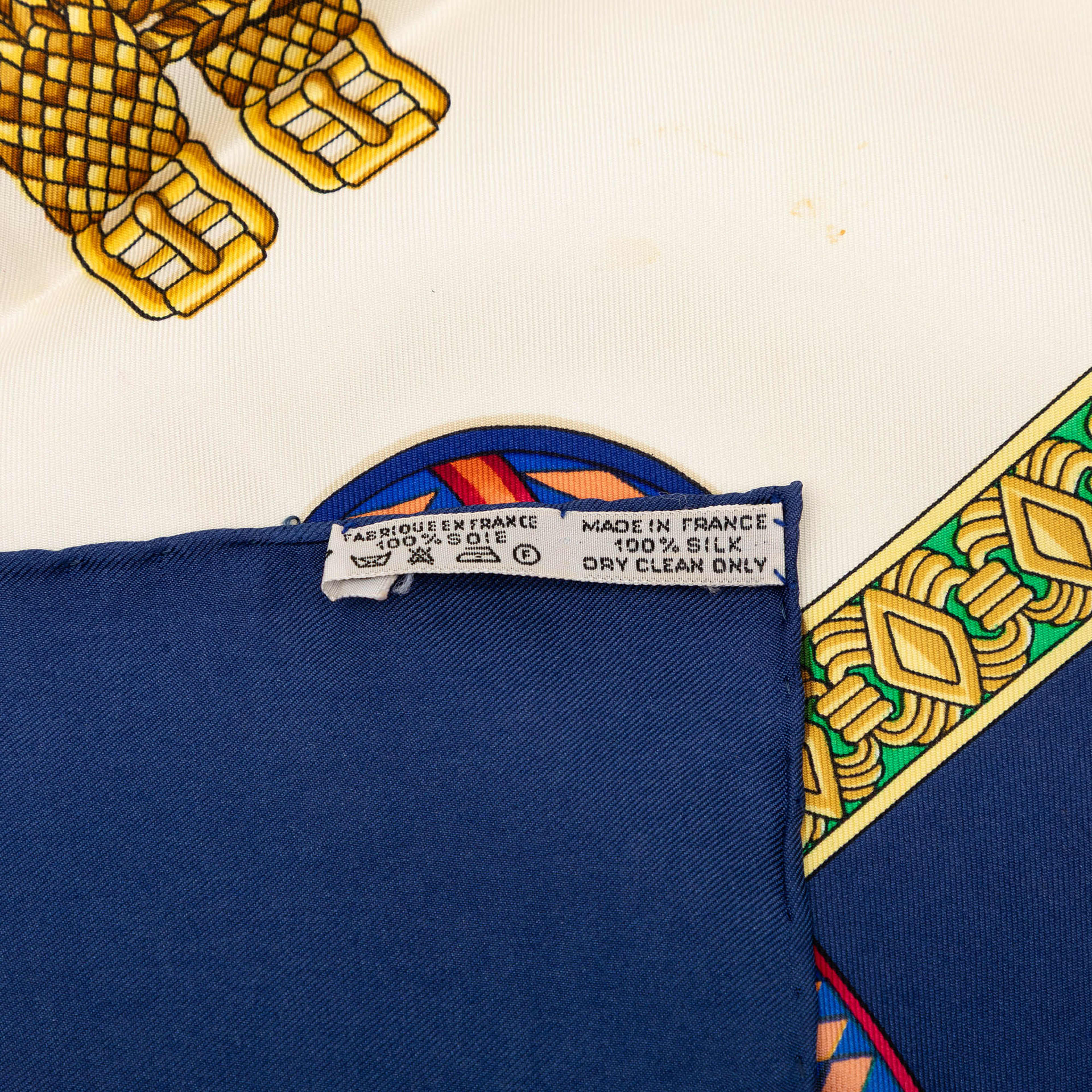 Hermès Les Rubans Du Cheval Silk Scarf 90, från Luxclusif, i färgen blue. Klicka för att öppna bilden i stort format