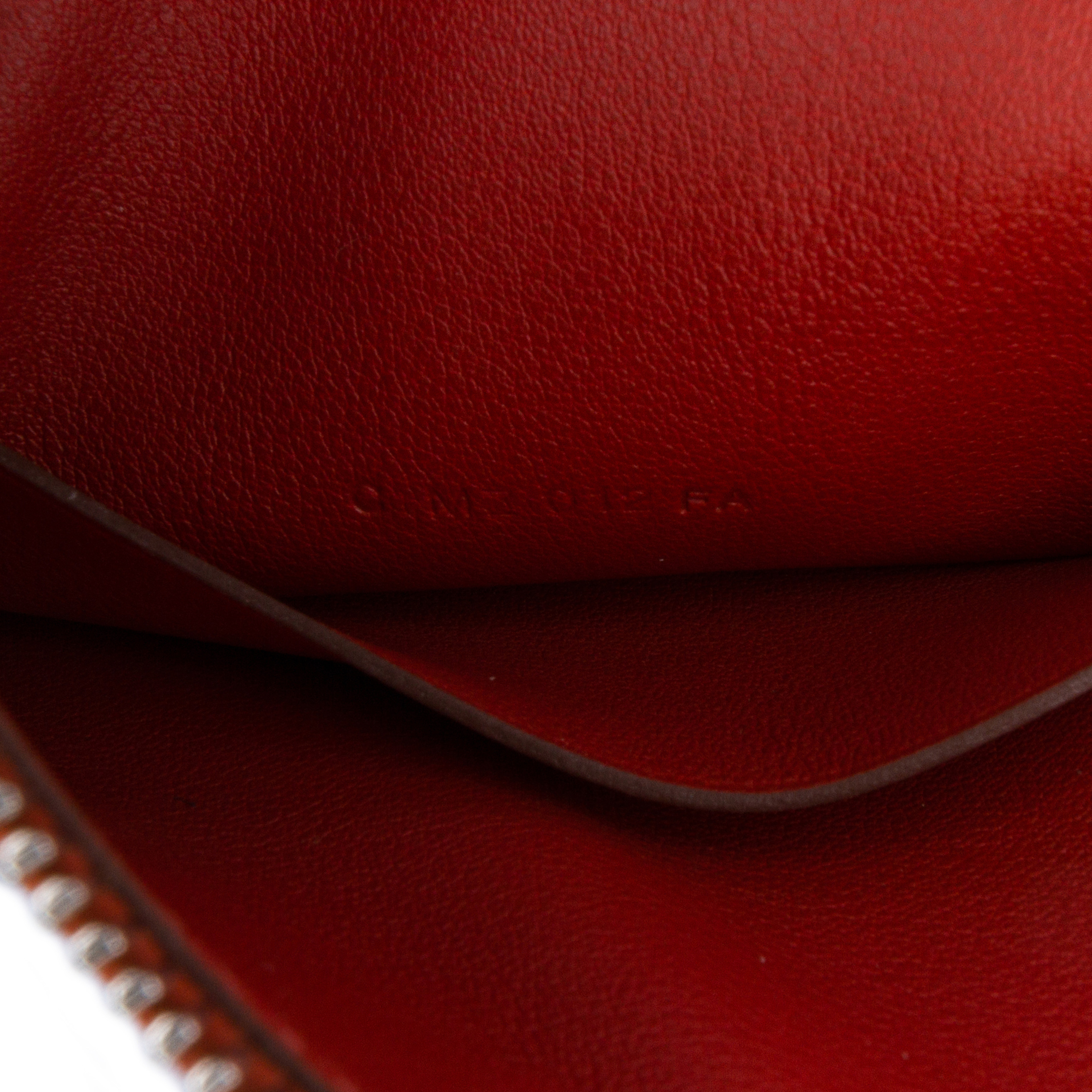 Hermès Swift Couverture Nouvelle Carre Pocket Pouch, från Luxclusif, i färgen brown. Klicka för att öppna bilden i stort format