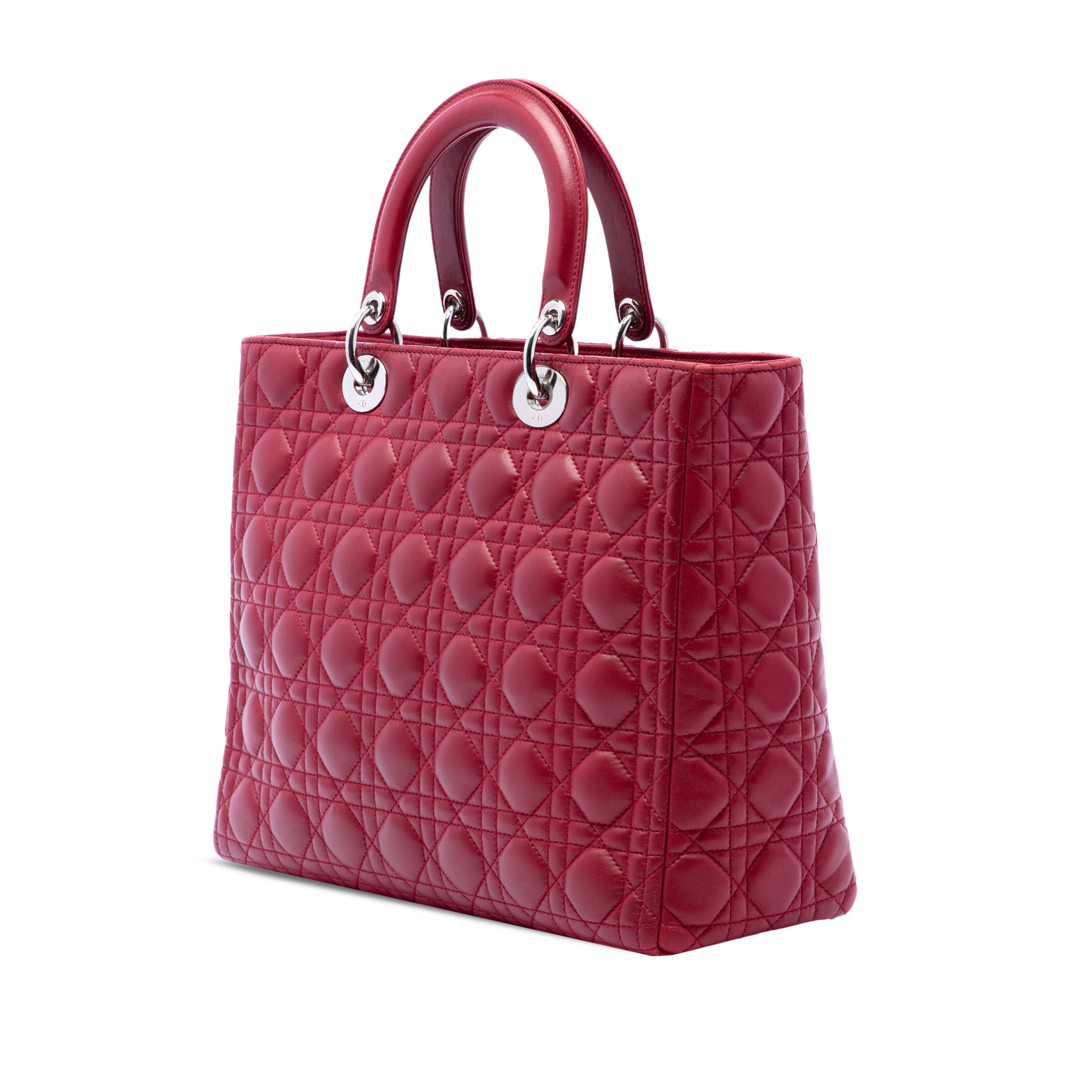 Dior Large Lambskin Cannage Lady Dior, från Luxclusif, i färgen röd. Klicka för att öppna bilden i stort format