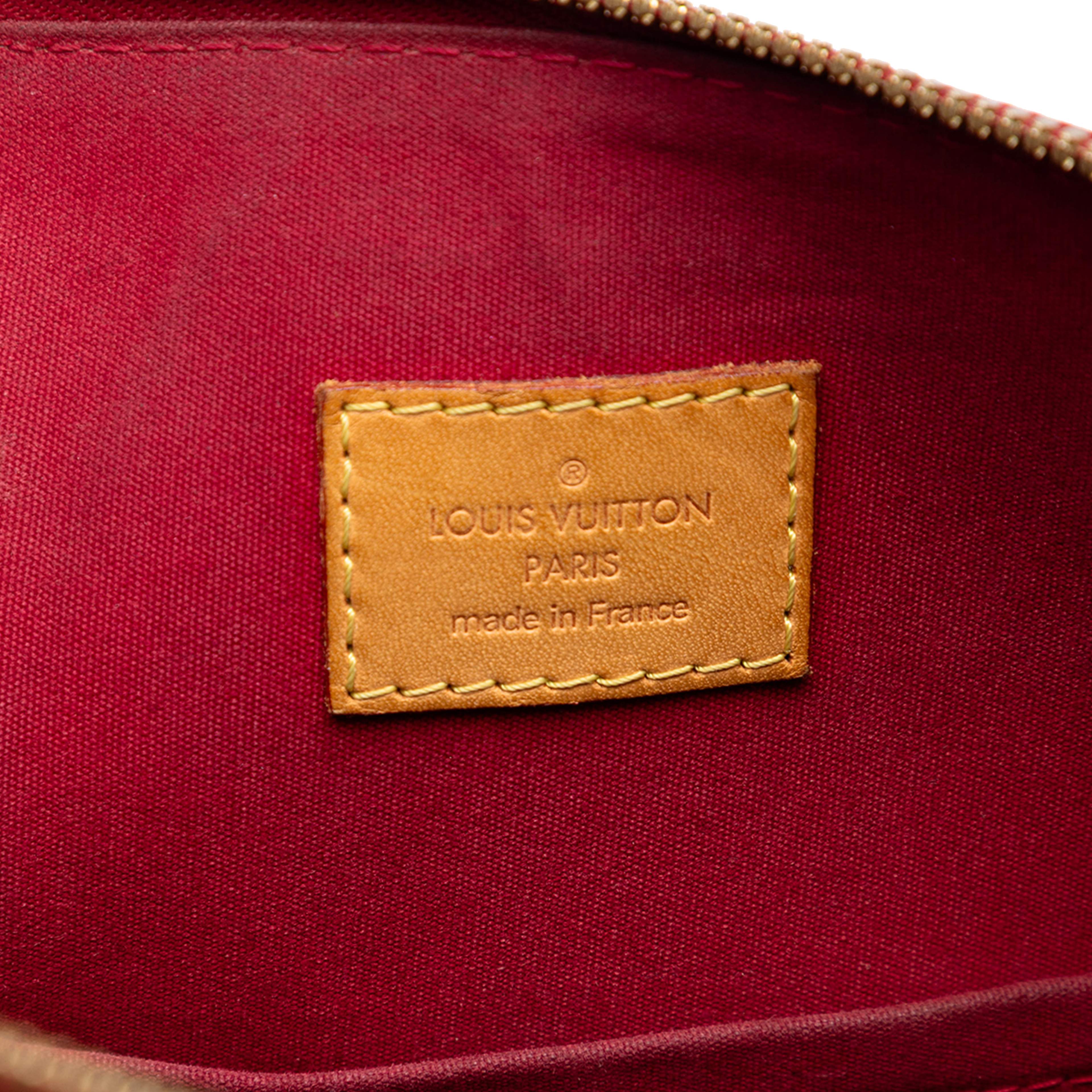 Louis Vuitton Monogram Vernis Alma Gm, från Luxclusif, i färgen red. Klicka för att öppna bilden i stort format