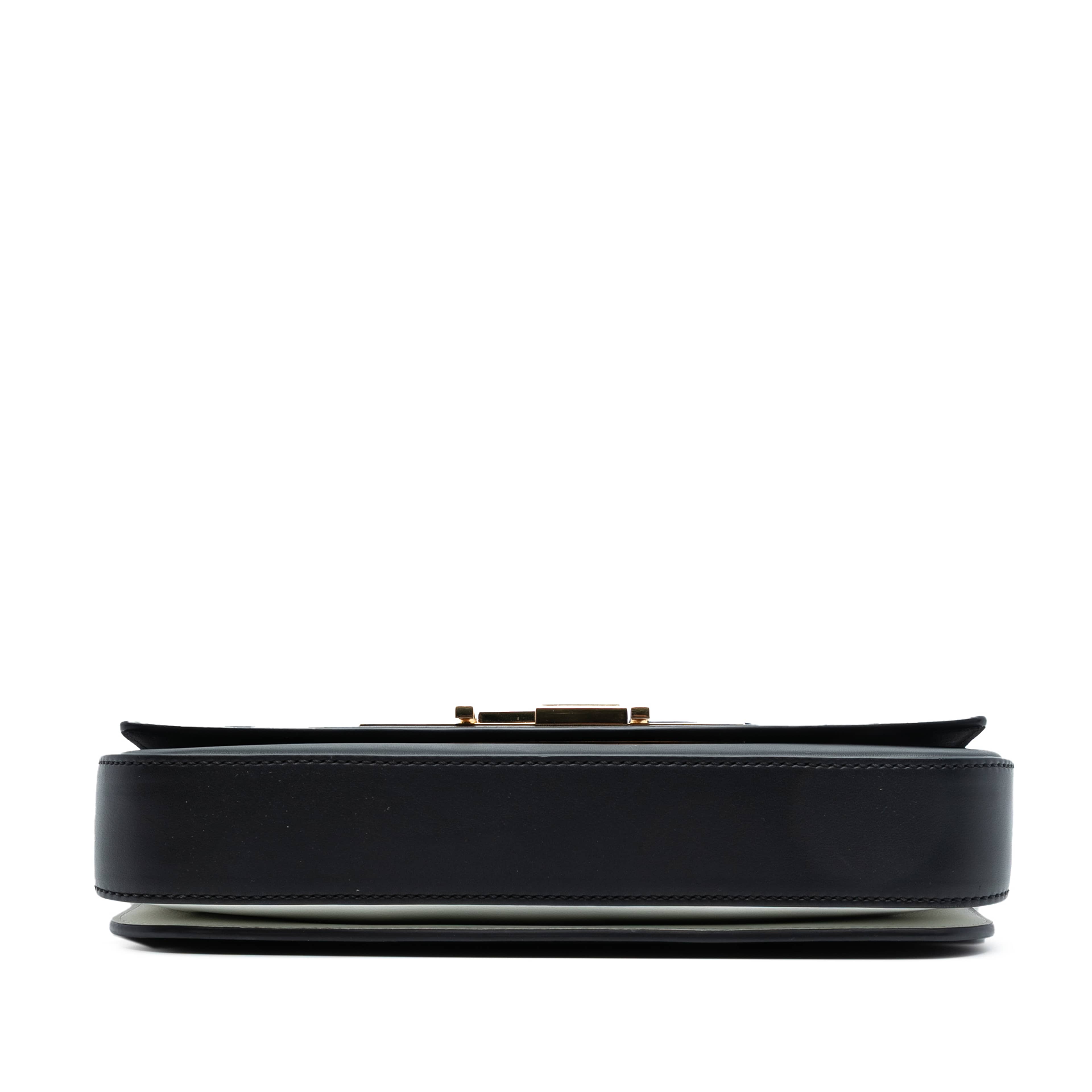 Fendi Leather 3baguette Shoulder Bag, från Luxclusif, i färgen black. Klicka för att öppna bilden i stort format