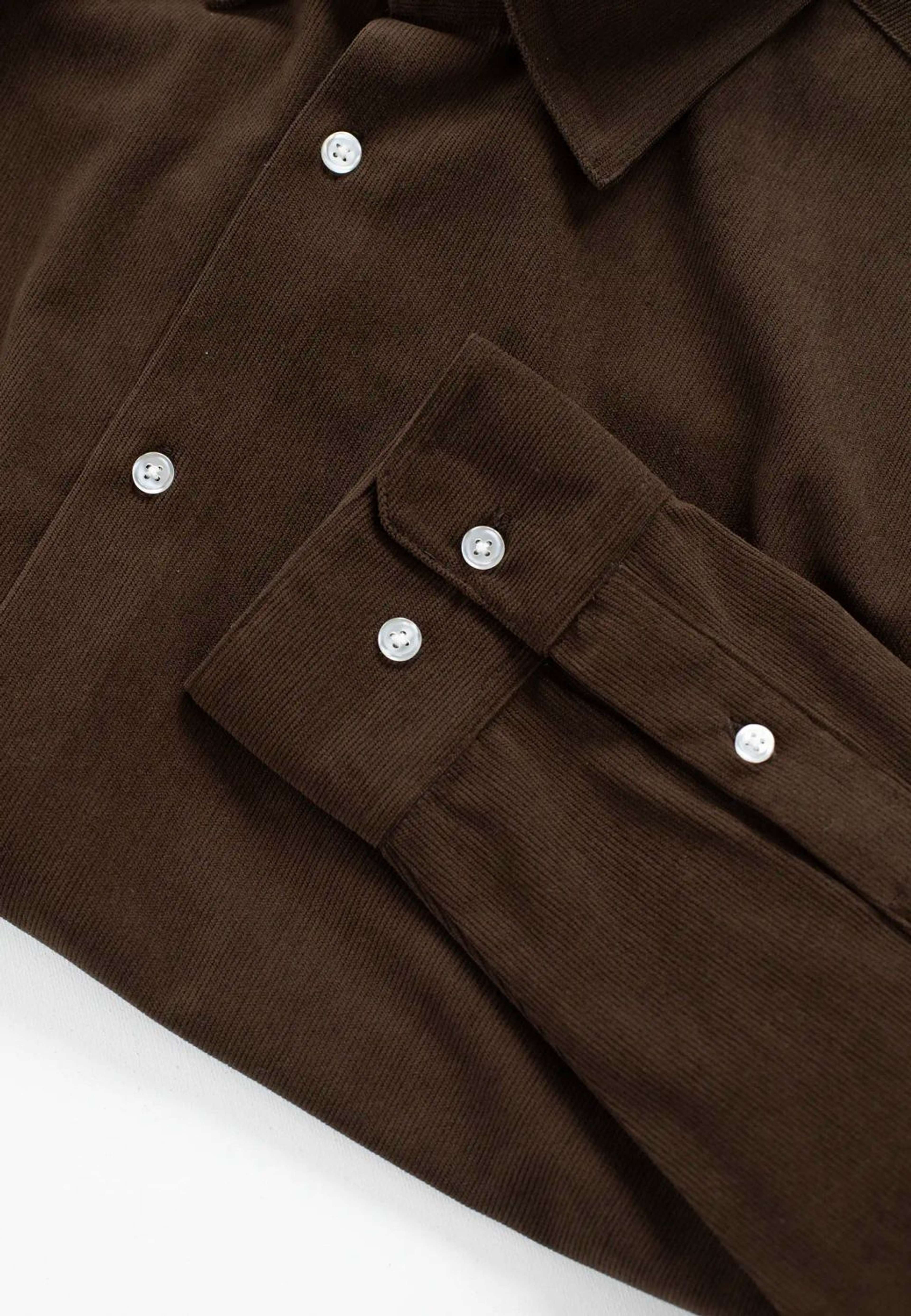 Walker Cord Shirt, från Ciszere, i färgen brown. Klicka för att öppna bilden i stort format