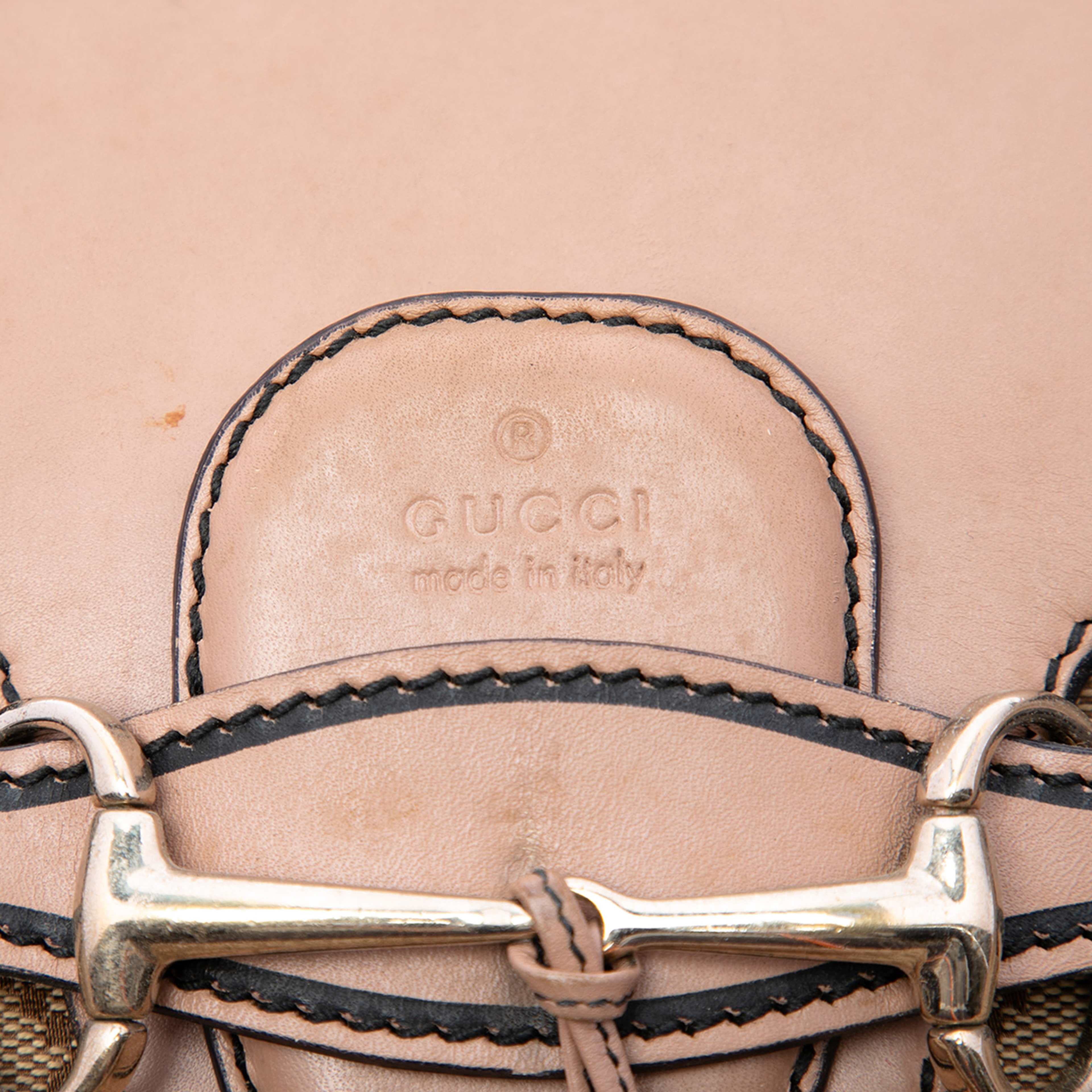 Gucci Large Gg Canvas Emily Shoulder Bag, från Luxclusif, i färgen beige. Klicka för att öppna bilden i stort format