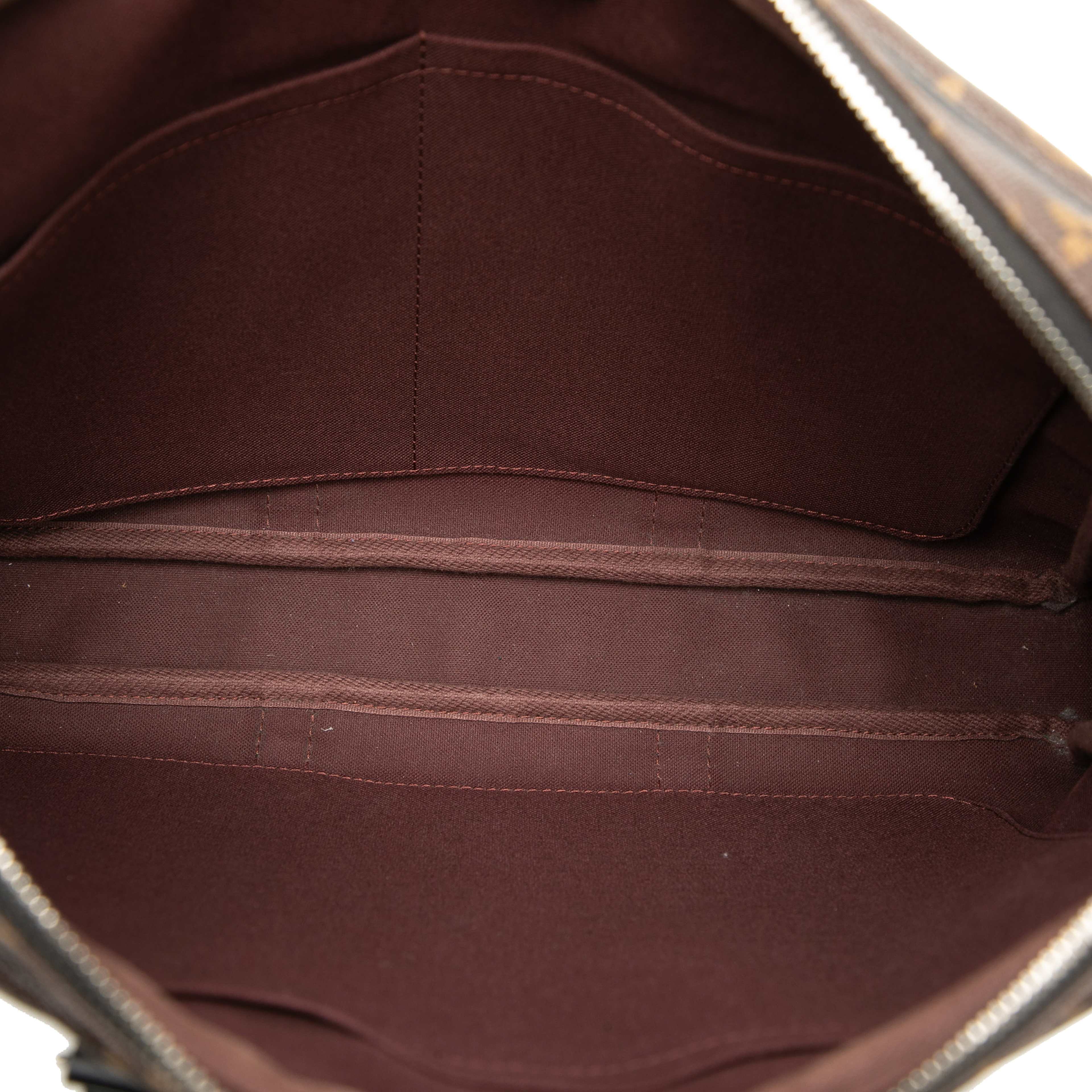 Louis Vuitton Monogram Macassar Porte Documents Jour, från Luxclusif, i färgen brown. Klicka för att öppna bilden i stort format