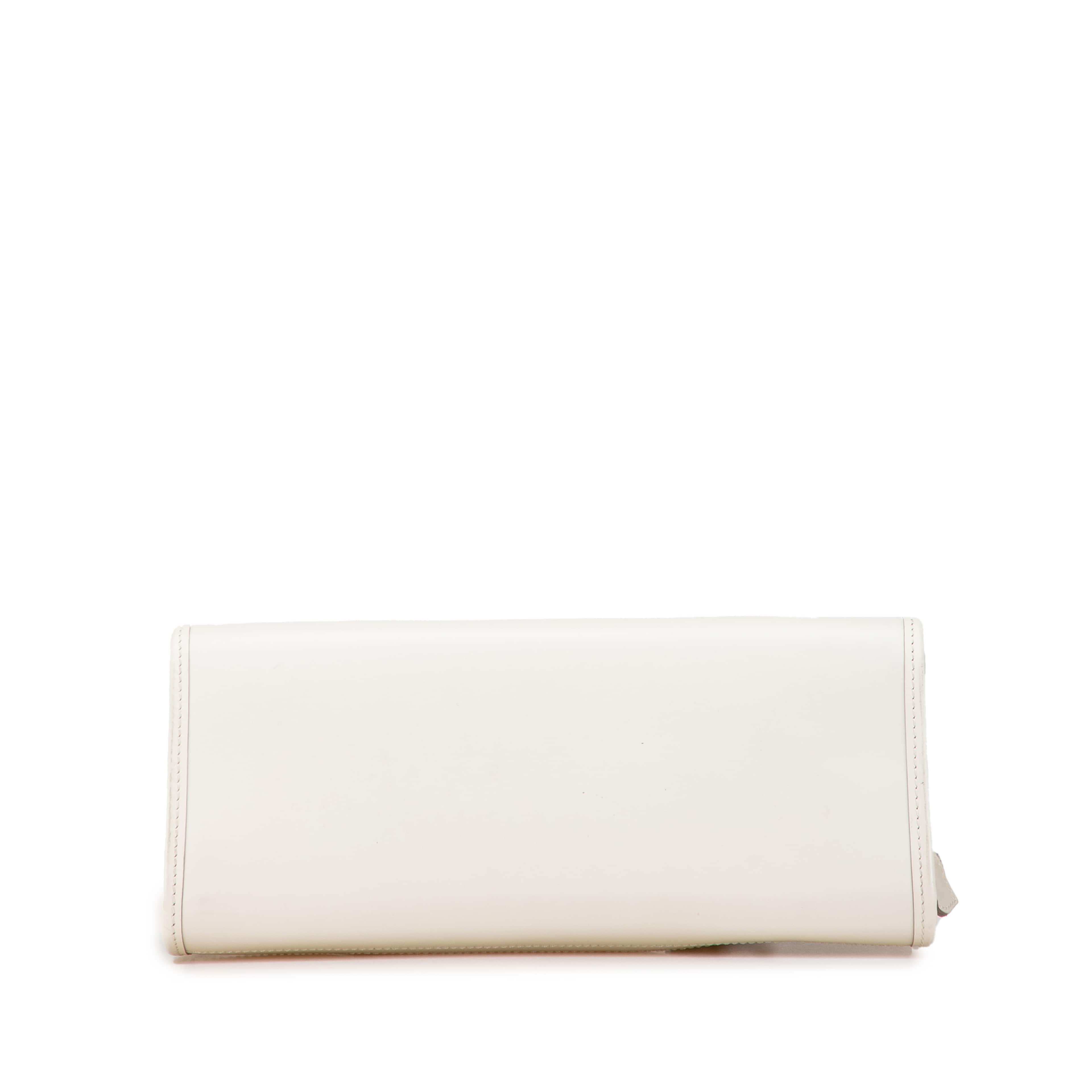 Louis Vuitton Epi Madeleine Pm, från Luxclusif, i färgen ivory. Klicka för att öppna bilden i stort format