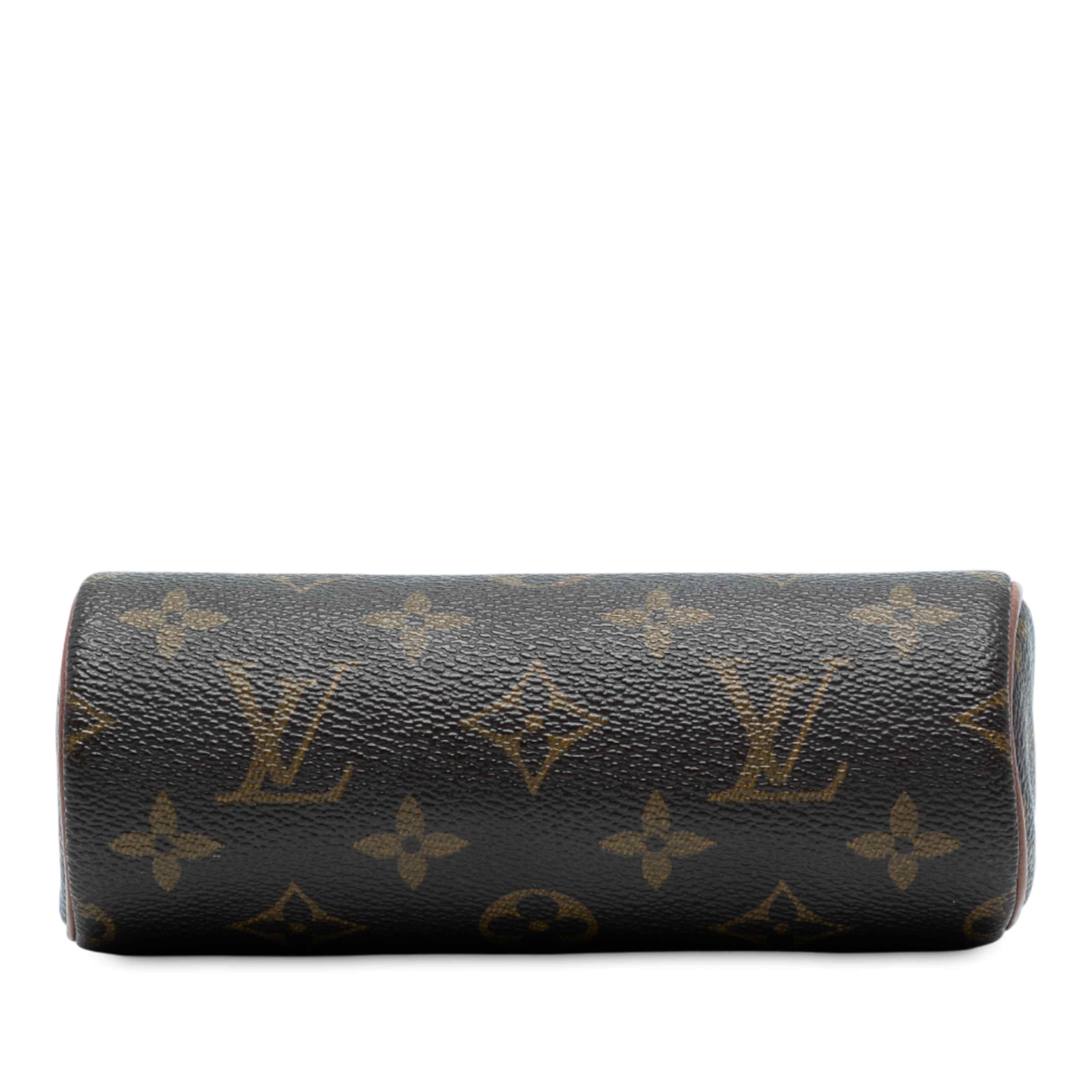 Louis Vuitton Monogram Papillon Pochette, från Luxclusif, i färgen brown. Klicka för att öppna bilden i stort format