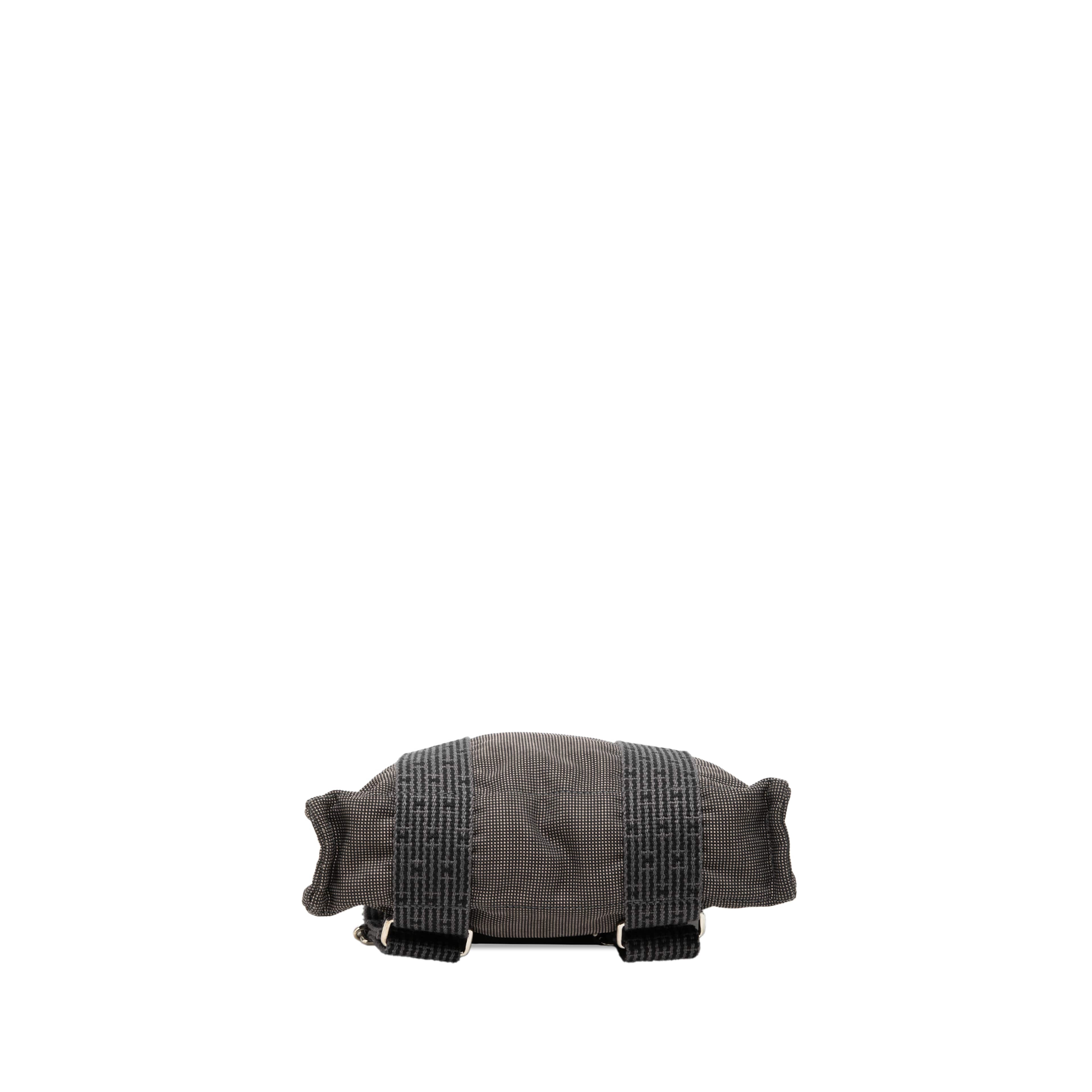 Hermès Canvas Herline Backpack Pm, från Luxclusif, i färgen gray. Klicka för att öppna bilden i stort format