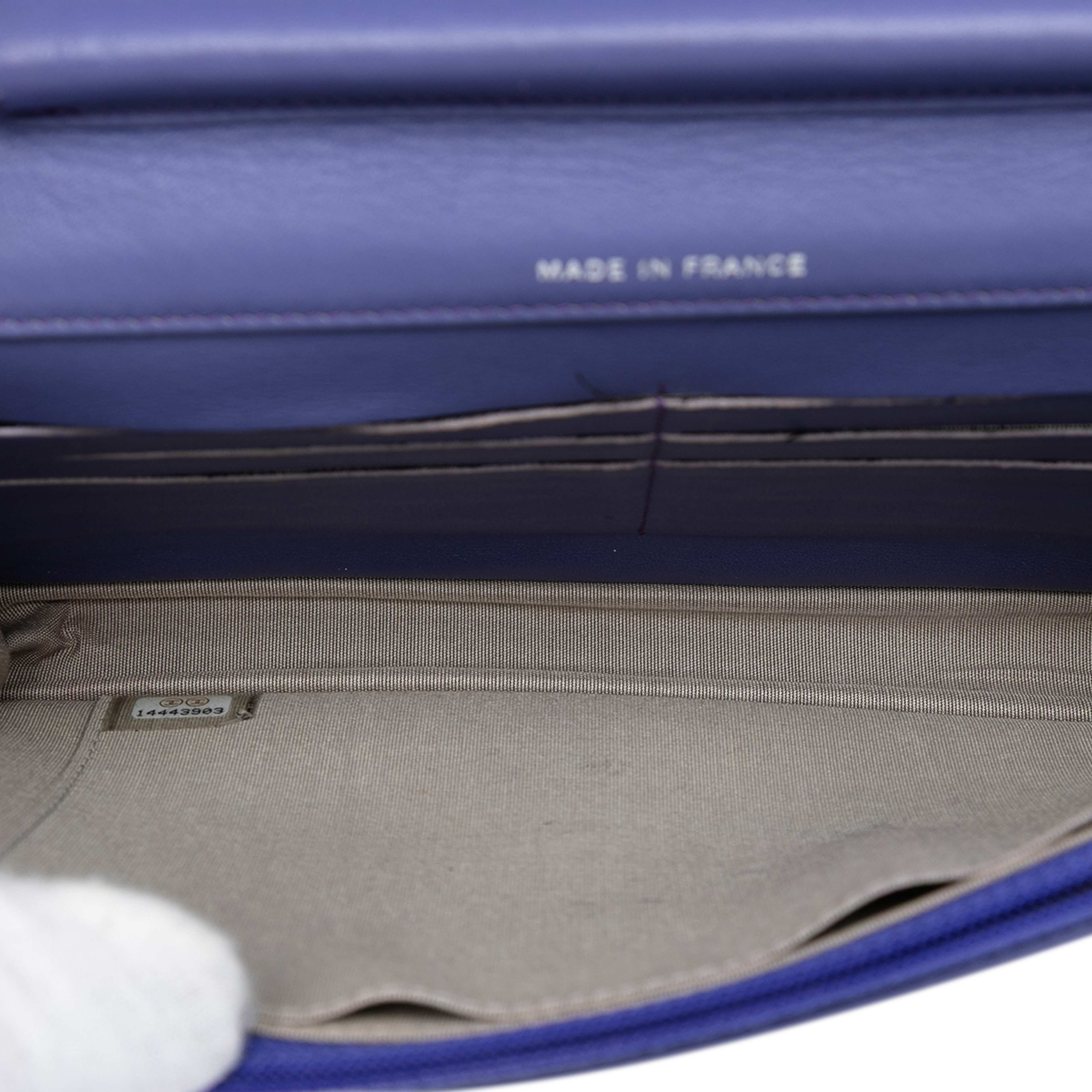 Chanel Cc Patent Wallet On Chain, från Luxclusif, i färgen purple. Klicka för att öppna bilden i stort format