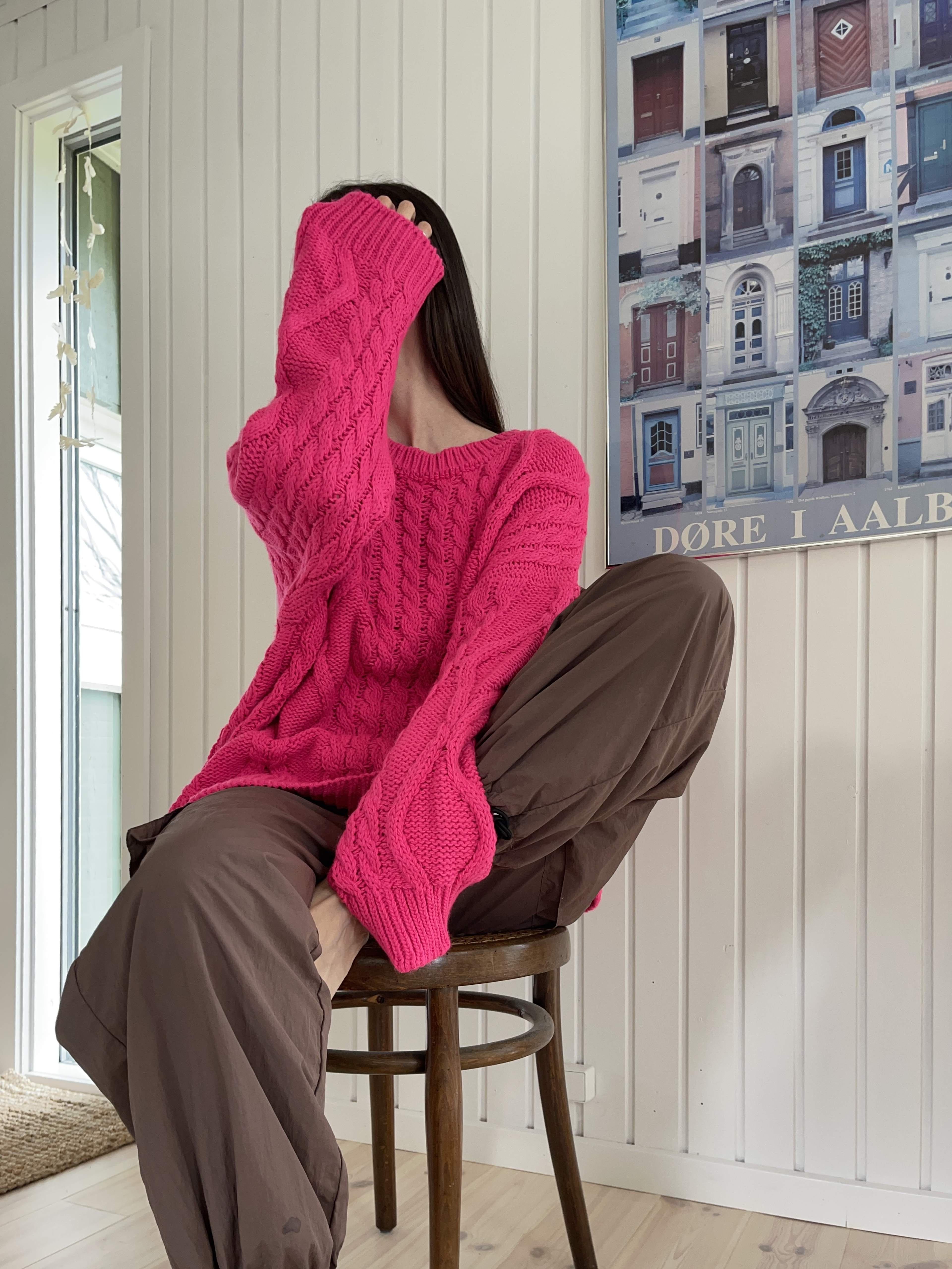 Carla, O-neck Oversized Knit - Shocking Pink
