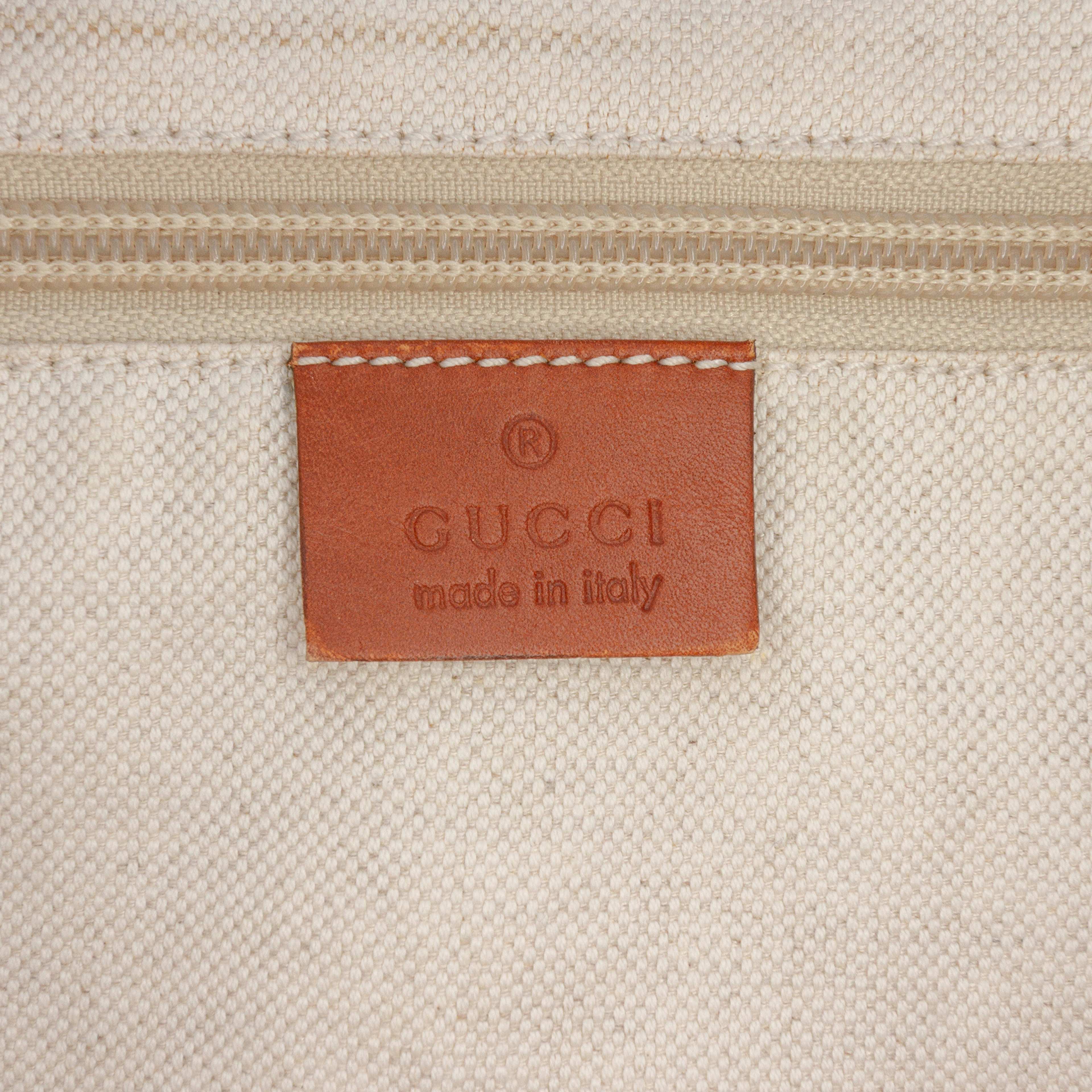 Gucci Gg Nylon Tote, från Luxclusif, i färgen purple. Klicka för att öppna bilden i stort format