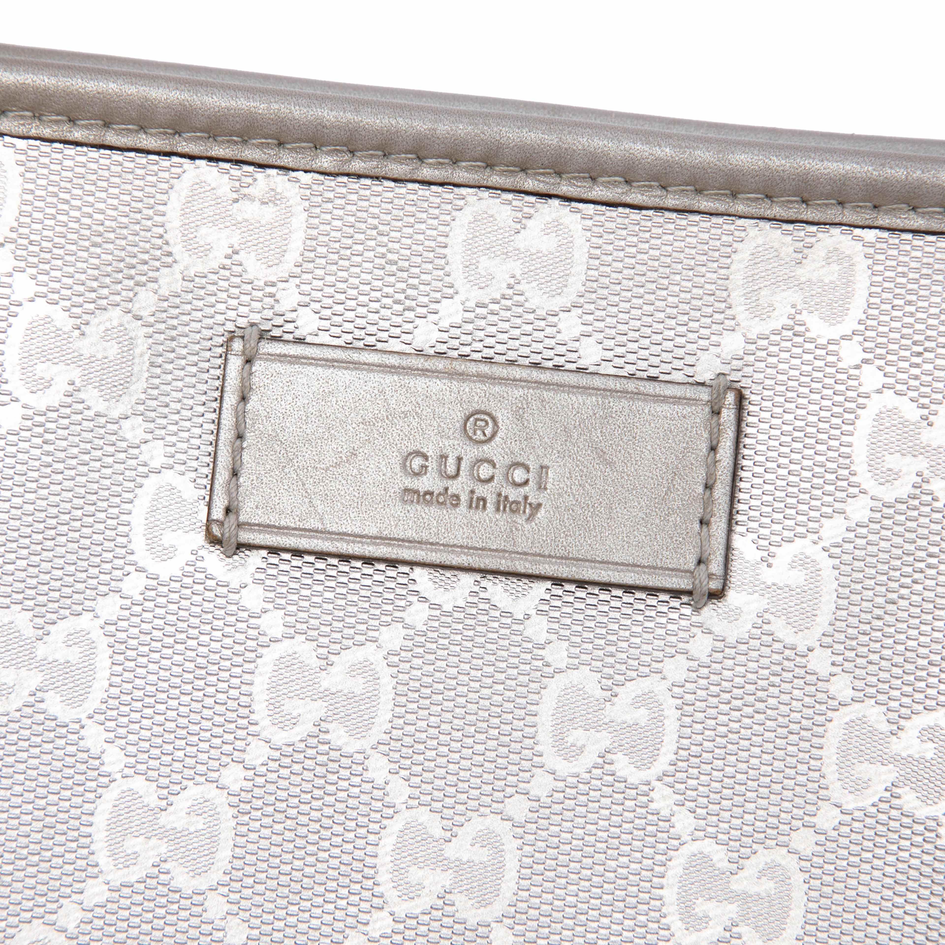 Gucci Medium Gg Imprime Tote, från Luxclusif, i färgen silver. Klicka för att öppna bilden i stort format