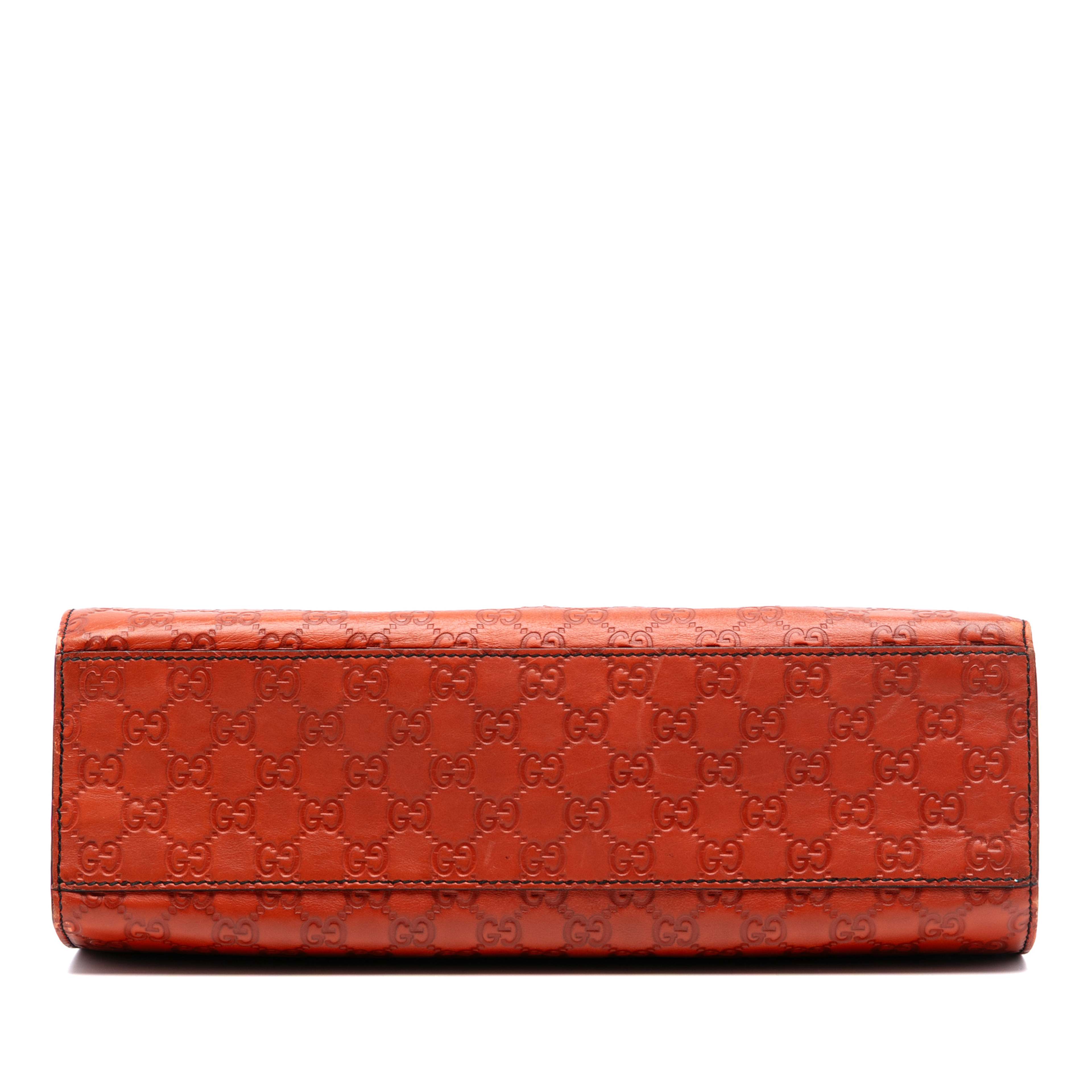 Gucci Large Guccissima Emily Shoulder Bag, från Luxclusif, i färgen dark orange. Klicka för att öppna bilden i stort format