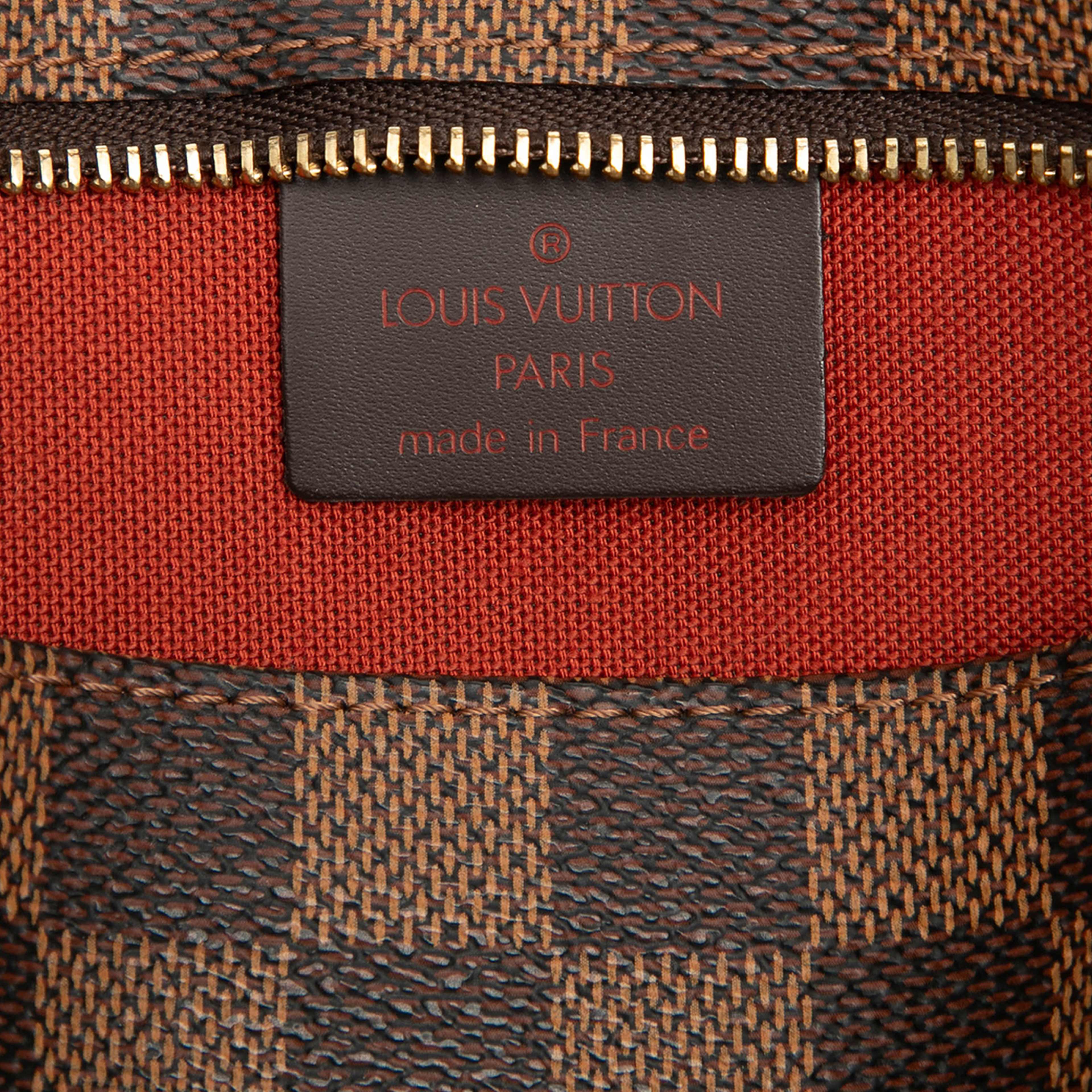 Louis Vuitton Damier Ebene Navona, från Luxclusif, i färgen brown. Klicka för att öppna bilden i stort format