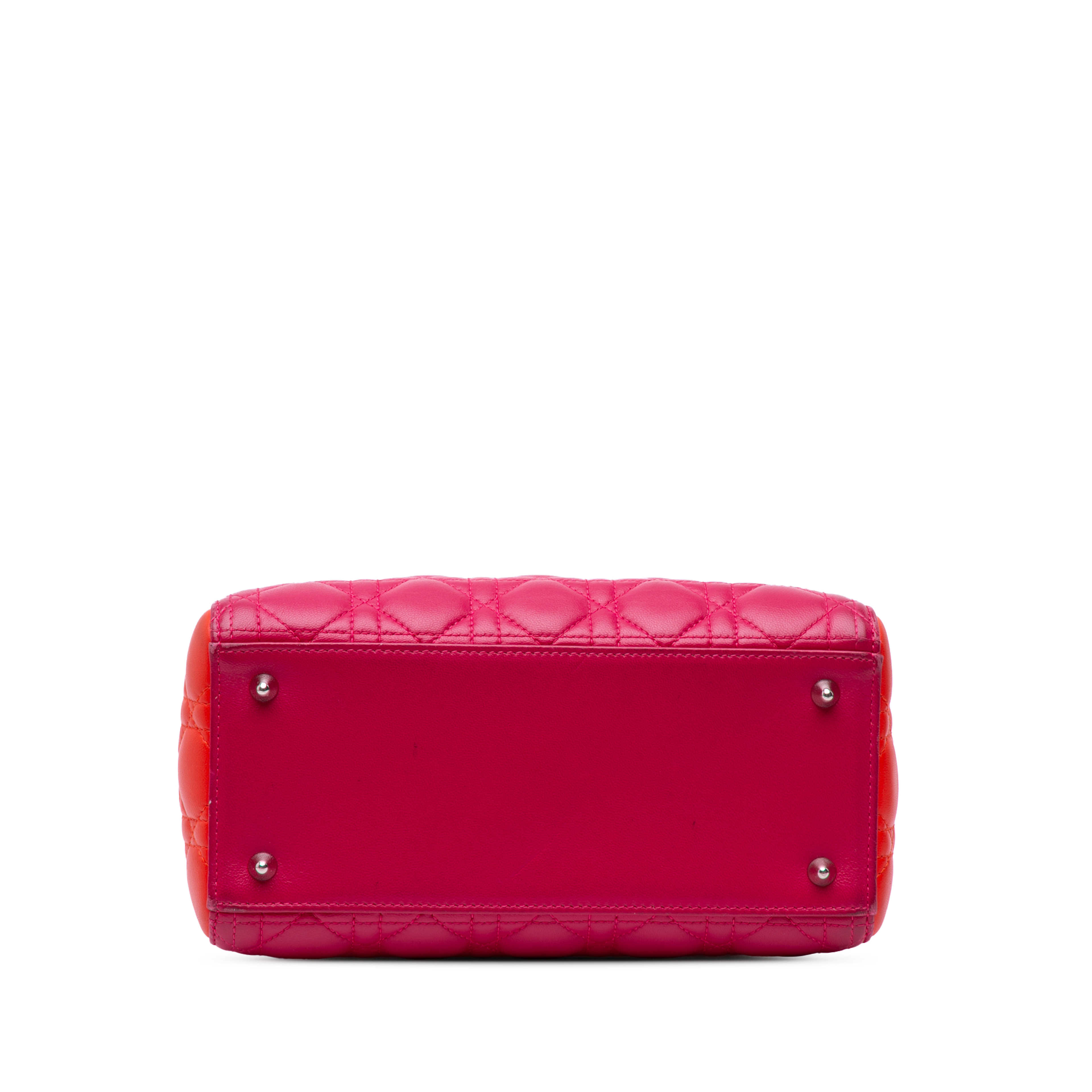 Dior Medium Tricolor Lambskin Cannage Lady Dior, från Luxclusif, i färgen dark pink. Klicka för att öppna bilden i stort format