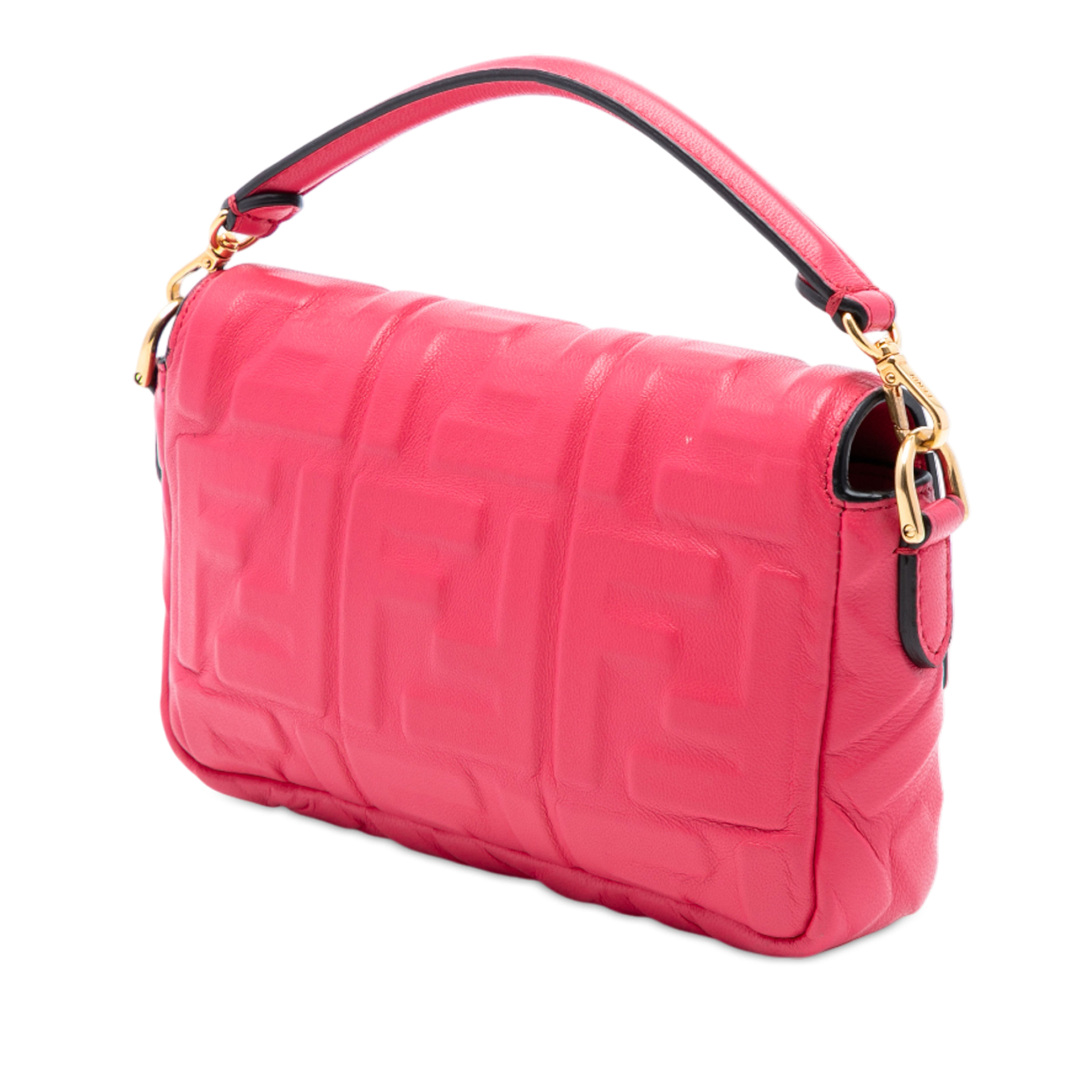 Fendi Mini Zucca Embossed Leather Baguette Satchel, från Luxclusif, i färgen dark pink. Klicka för att öppna bilden i stort format