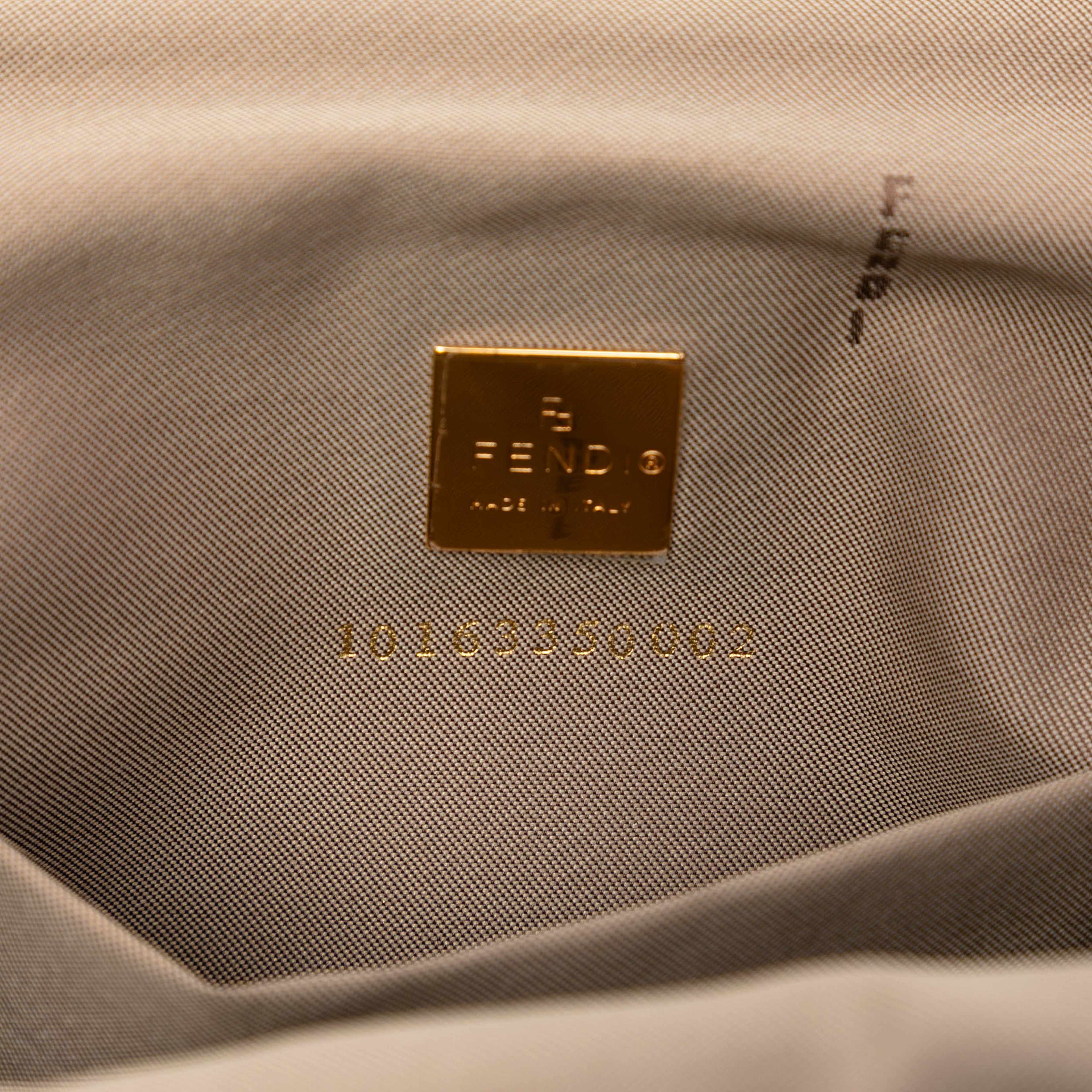 Fendi Zucchino Crystal Shoulder Bag, från Luxclusif, i färgen orange. Klicka för att öppna bilden i stort format