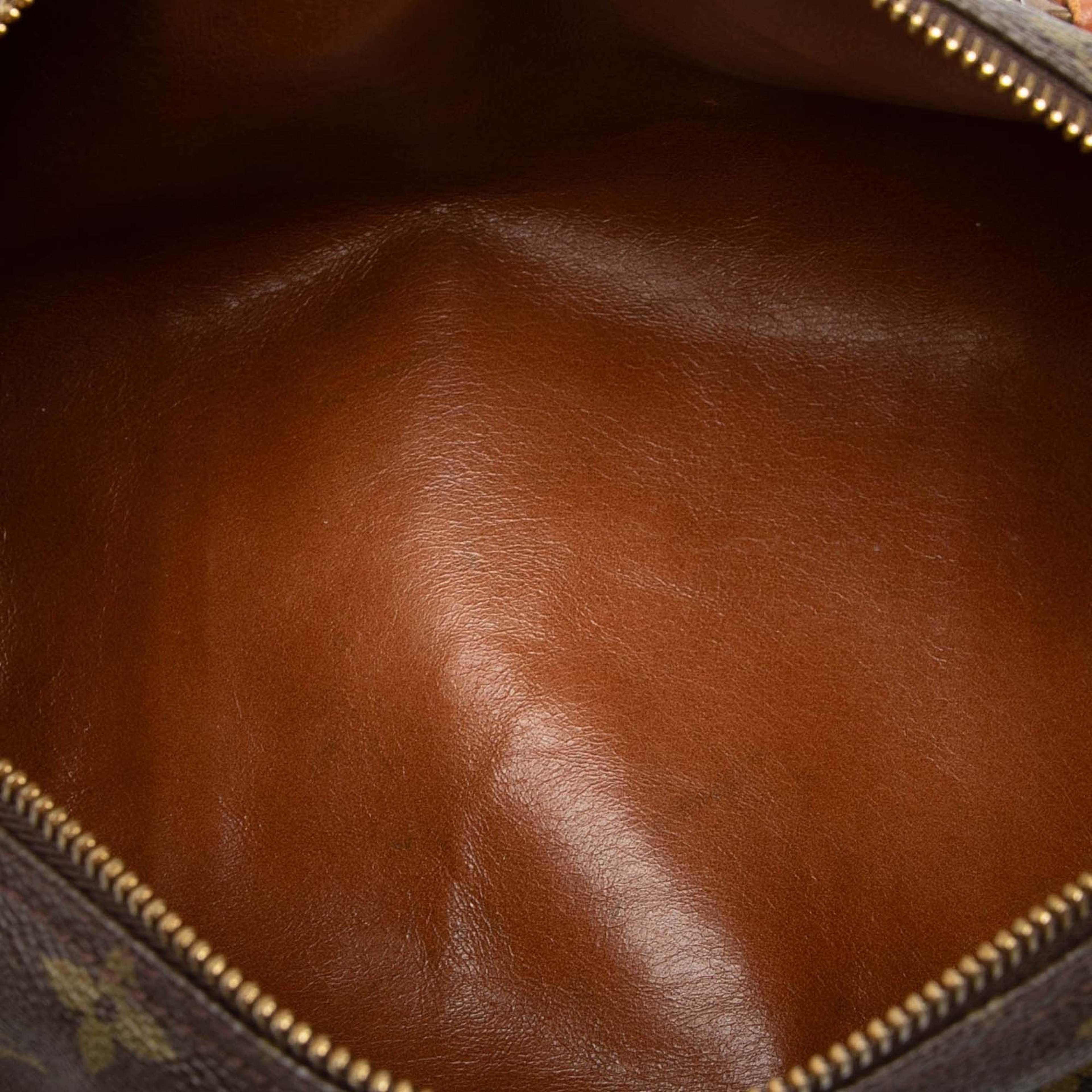 Louis Vuitton Monogram Papillon 30, från Luxclusif, i färgen brown. Klicka för att öppna bilden i stort format