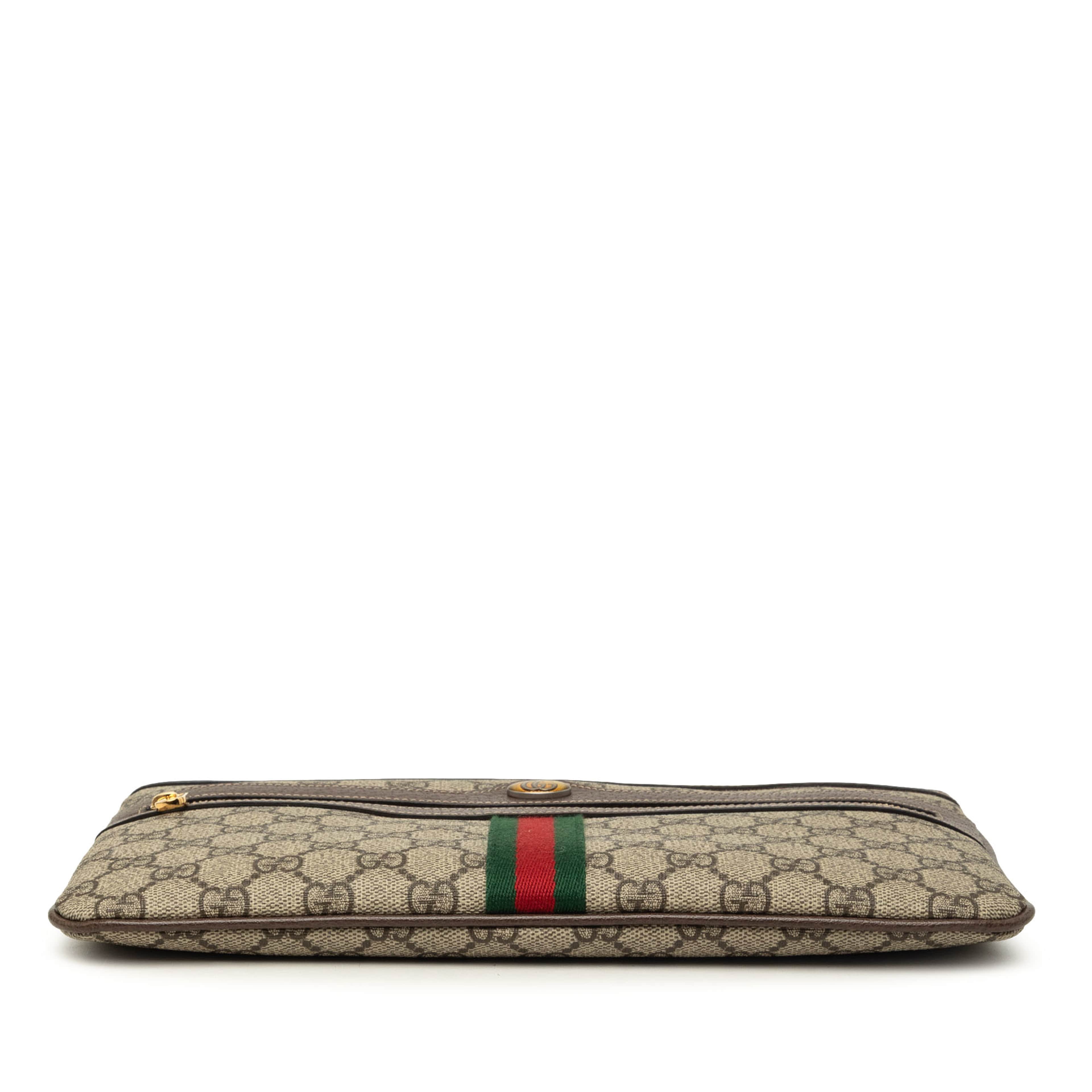 Gucci Gg Supreme Web Ophidia Clutch, från Luxclusif, i färgen beige. Klicka för att öppna bilden i stort format