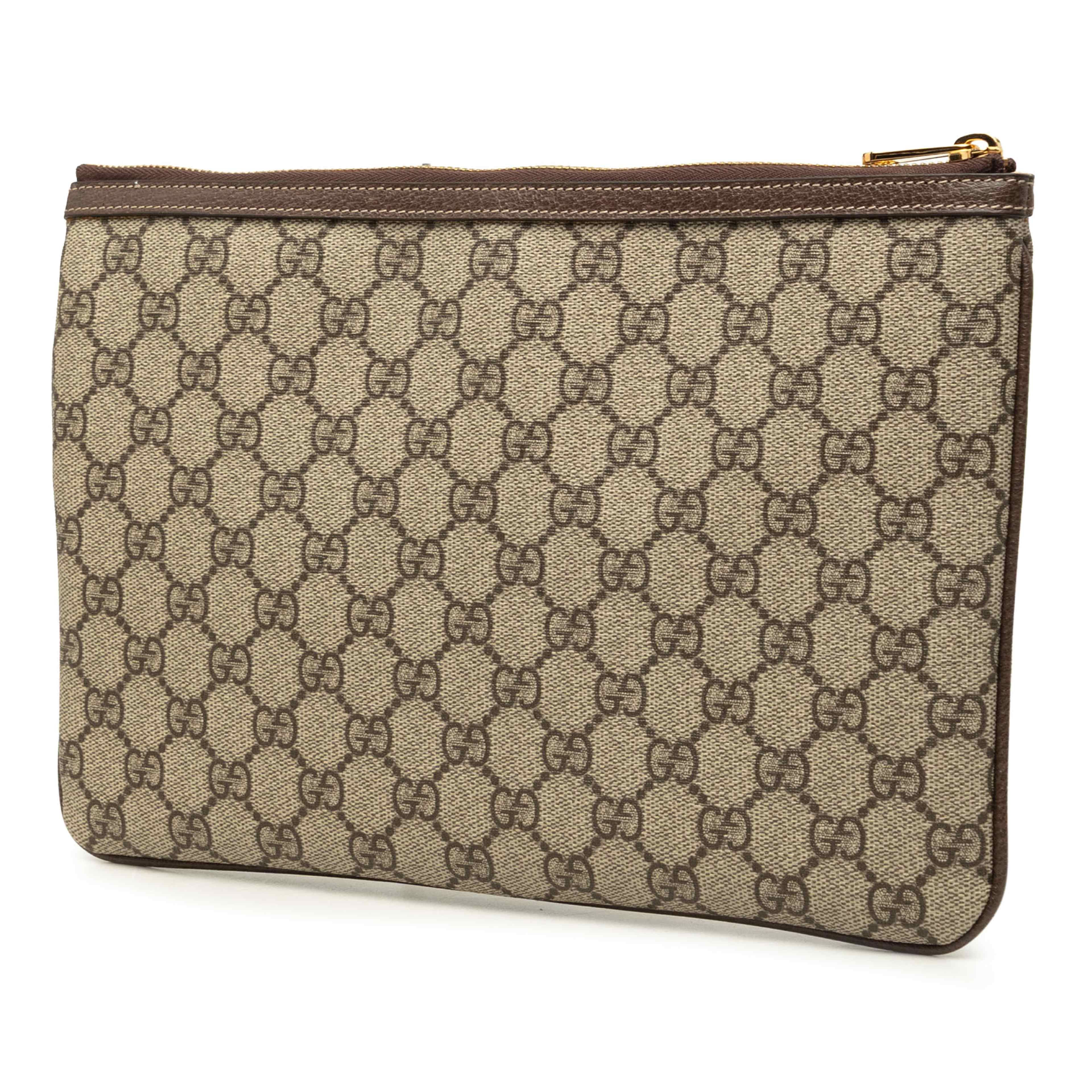 Gucci Gg Supreme Web Ophidia Clutch, från Luxclusif, i färgen beige. Klicka för att öppna bilden i stort format