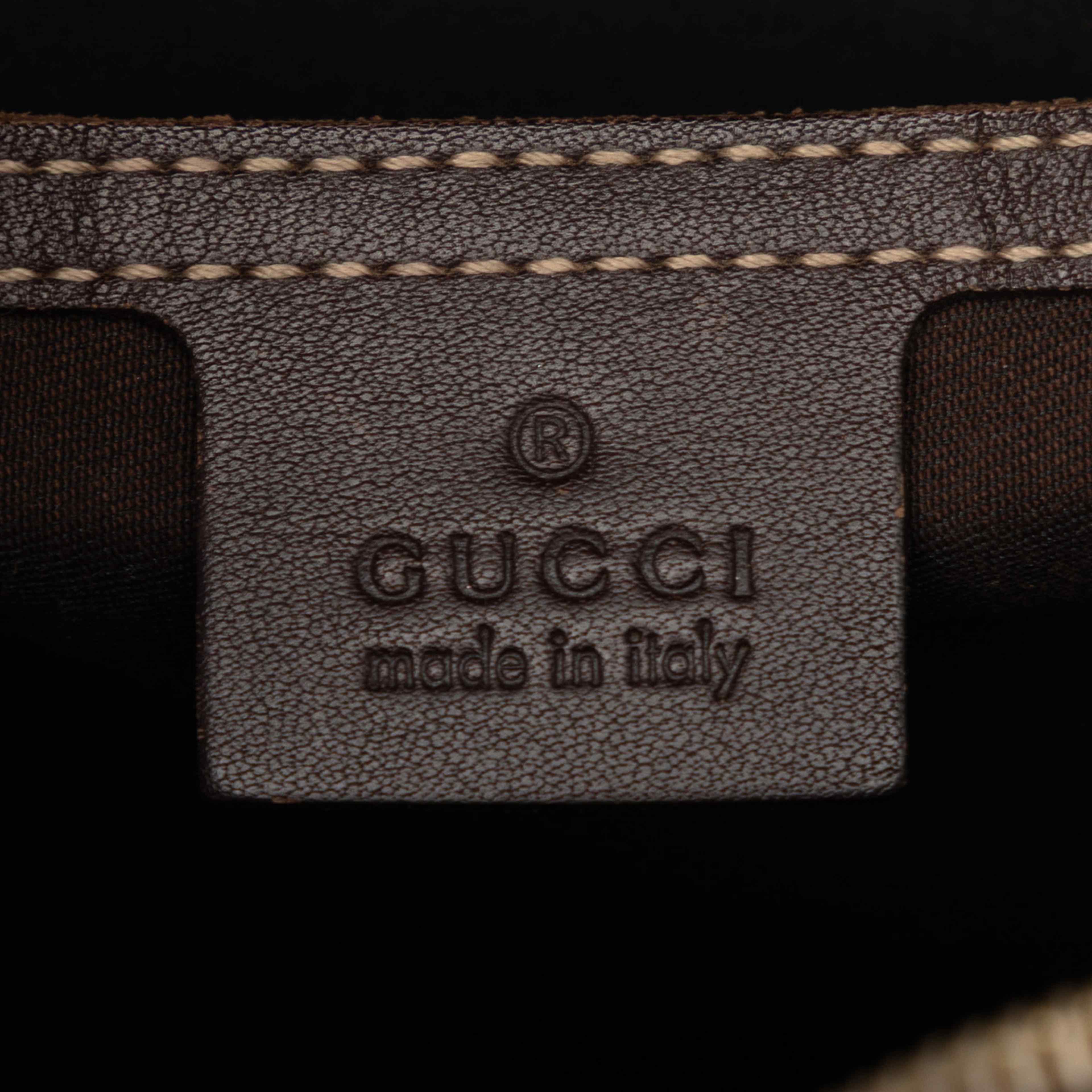 Gucci Gg Supreme Crossbody, från Luxclusif, i färgen beige. Klicka för att öppna bilden i stort format