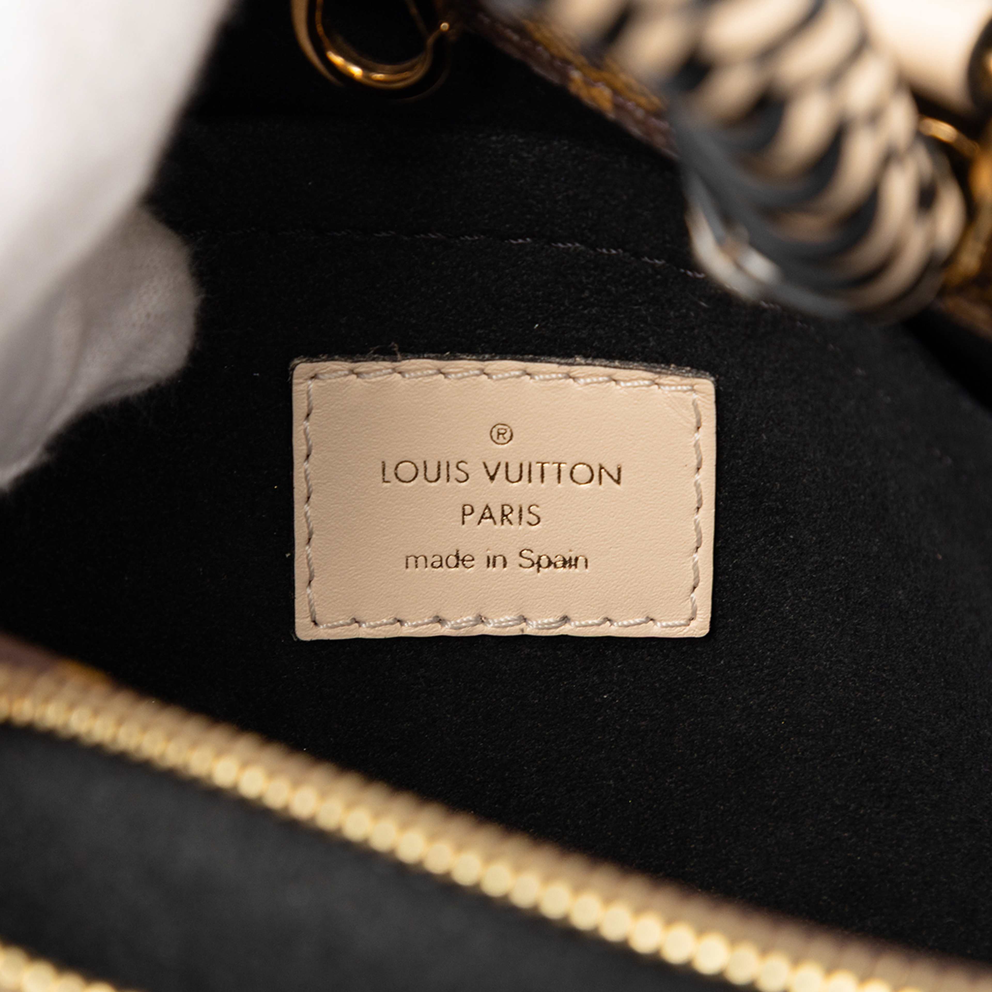 Louis Vuitton Braided Handle Monogram Montaigne Bb, från Luxclusif, i färgen brown. Klicka för att öppna bilden i stort format