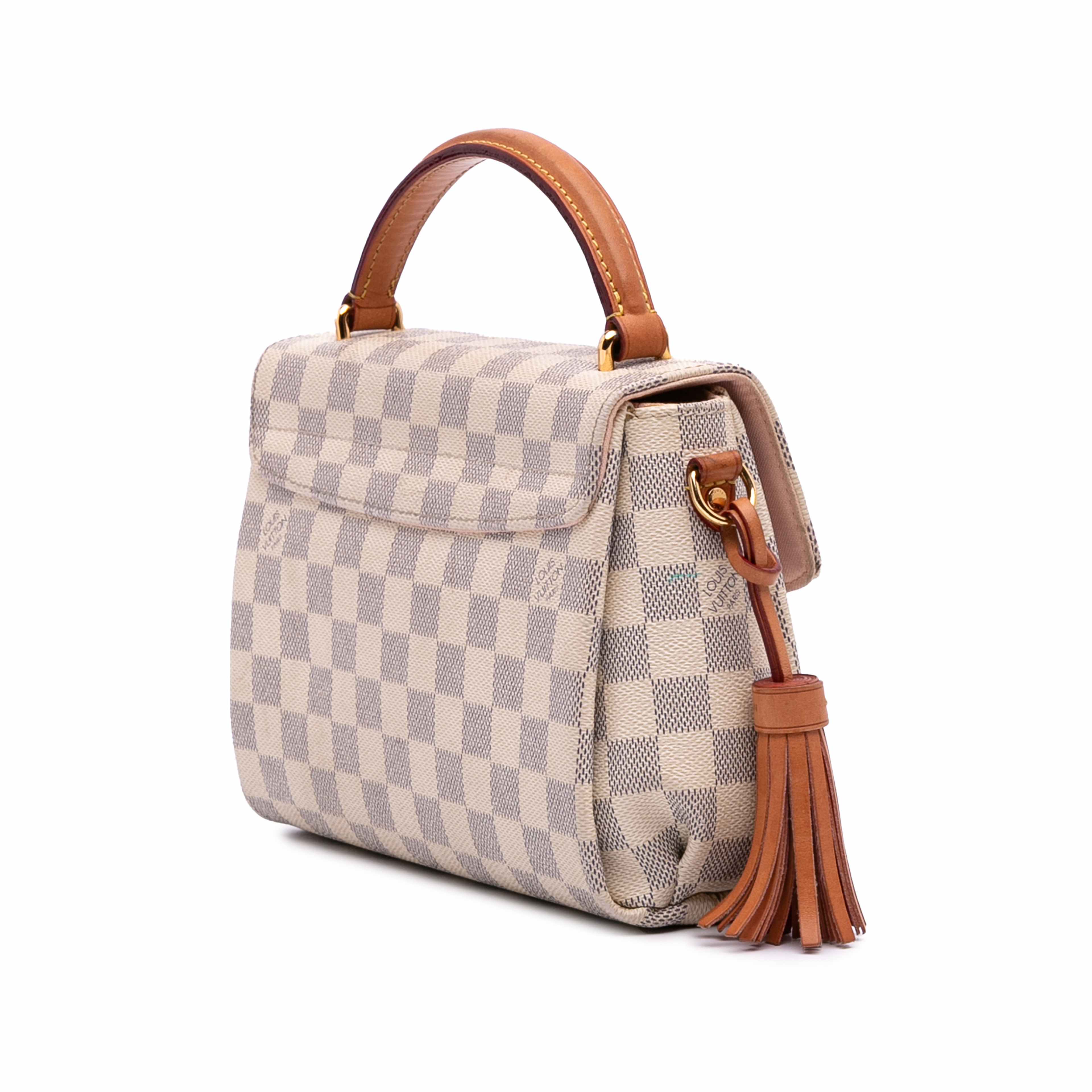 Louis Vuitton Damier Azur Croisette, från Luxclusif, i färgen white. Klicka för att öppna bilden i stort format