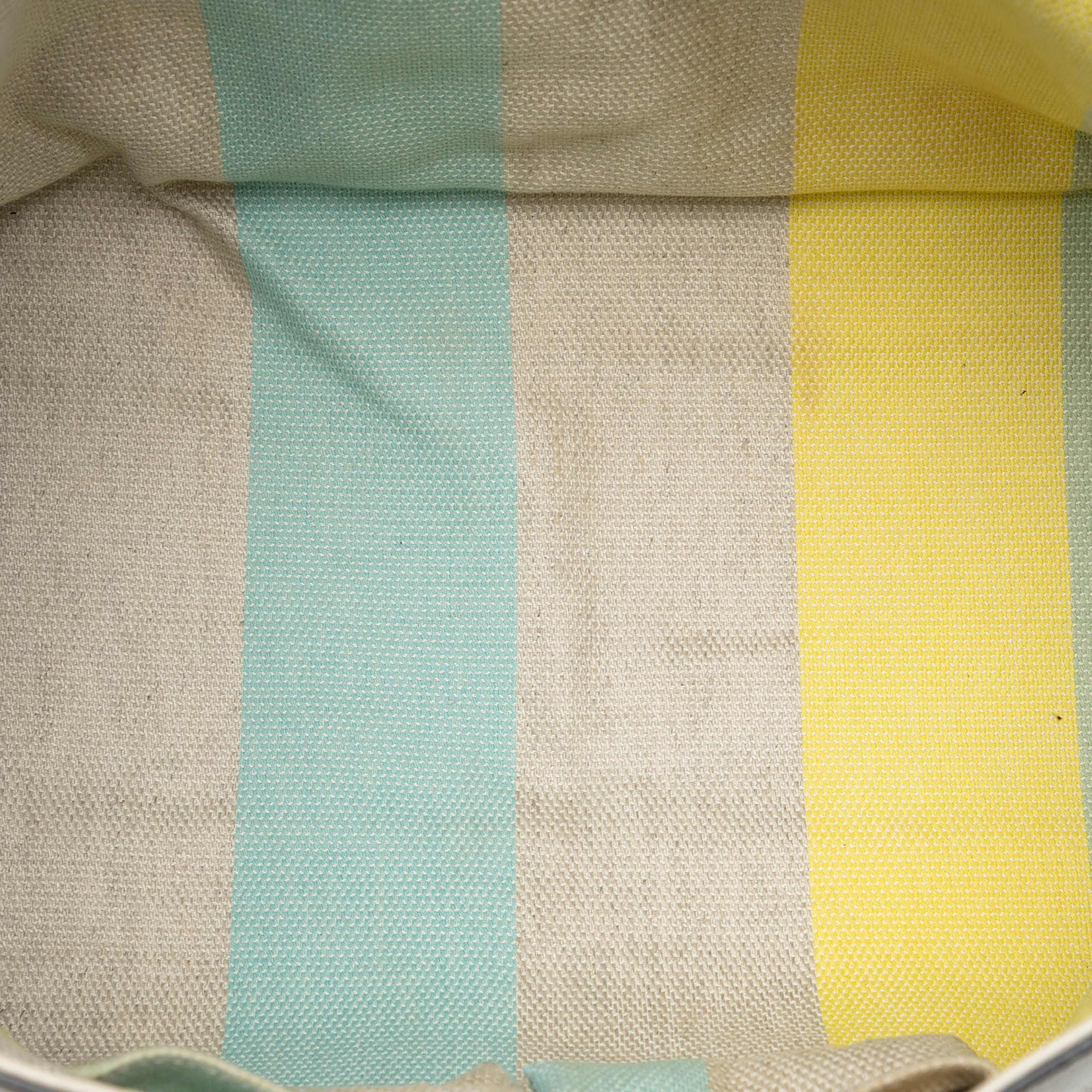 Gucci Large Leather Bamboo Daily Satchel, från Luxclusif, i färgen white. Klicka för att öppna bilden i stort format