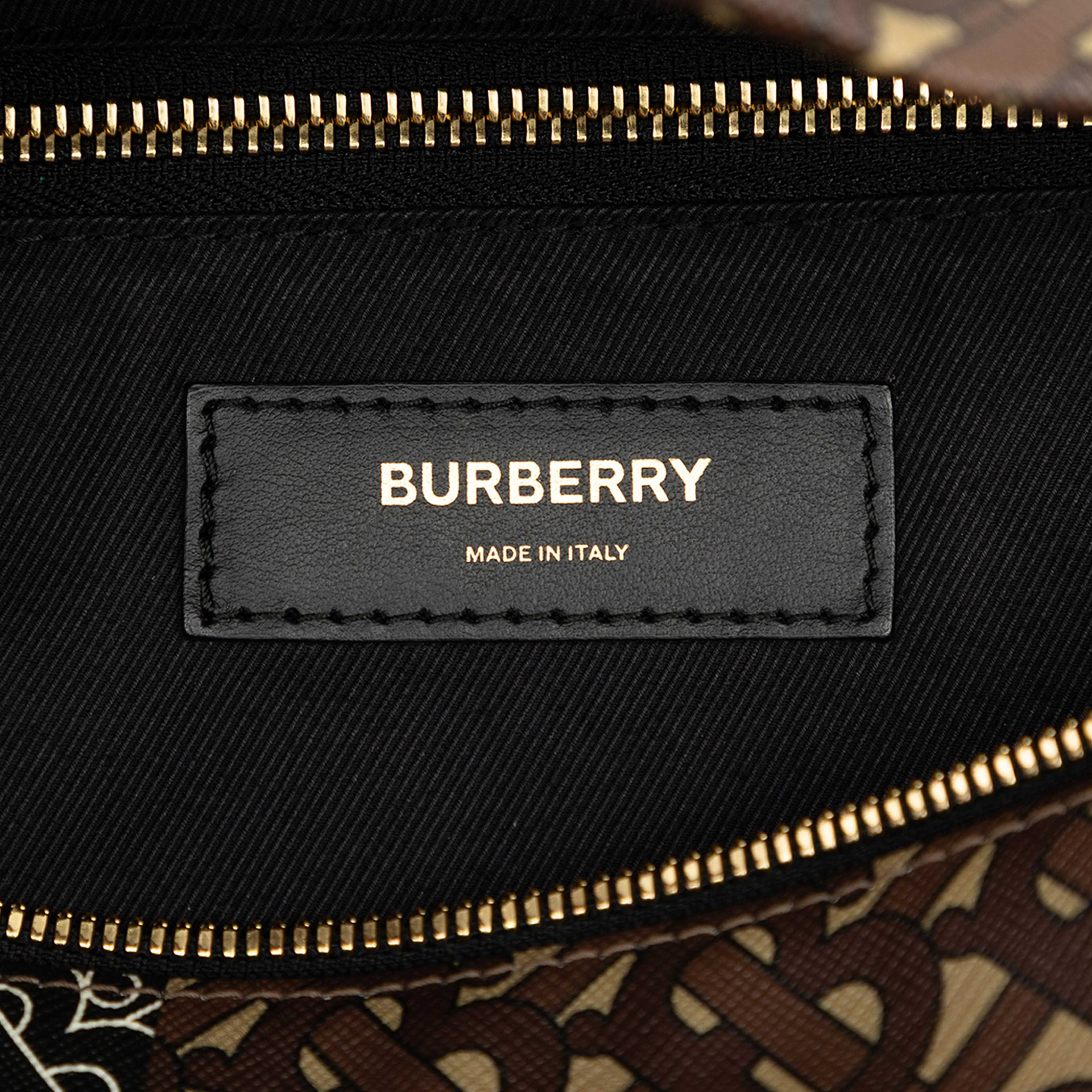 Burberry Extra Large Tb Monogram E-canvas Stripe Belt Bag, från Luxclusif, i färgen brun. Klicka för att öppna bilden i stort format